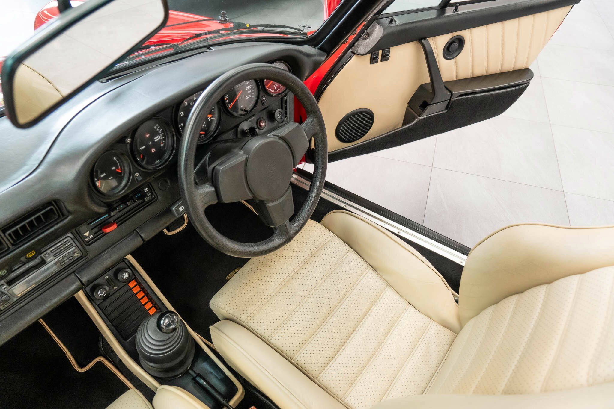 1982 PORSCHE 911 TURBO (930) 4 SP MANUAL 2D COUPE