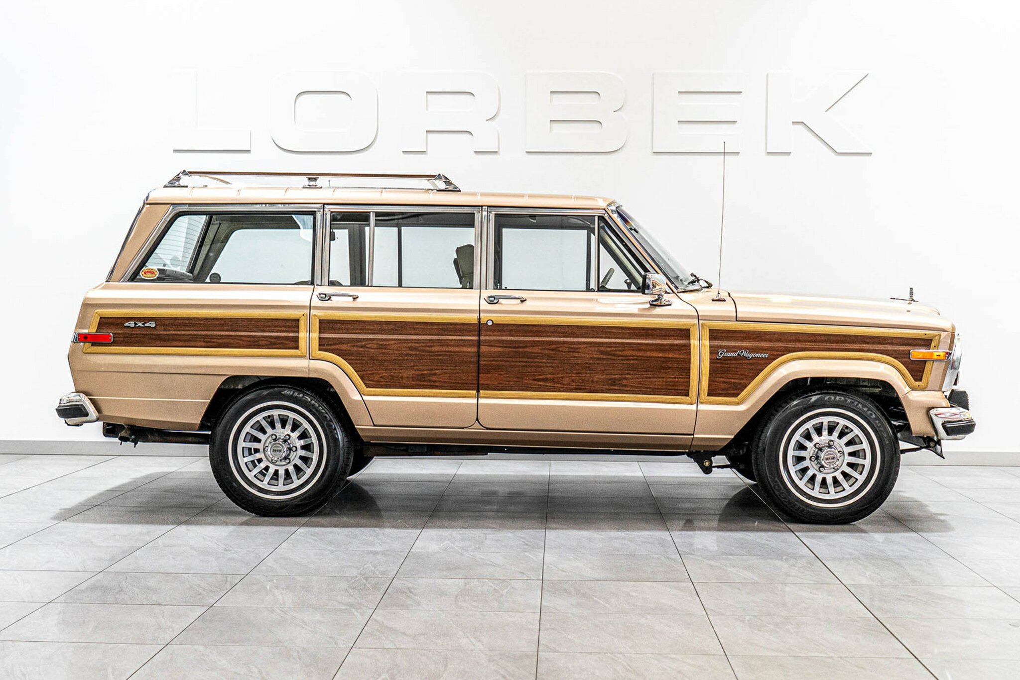 1989 JEEP GRAND WAGONEER SJ WAGON