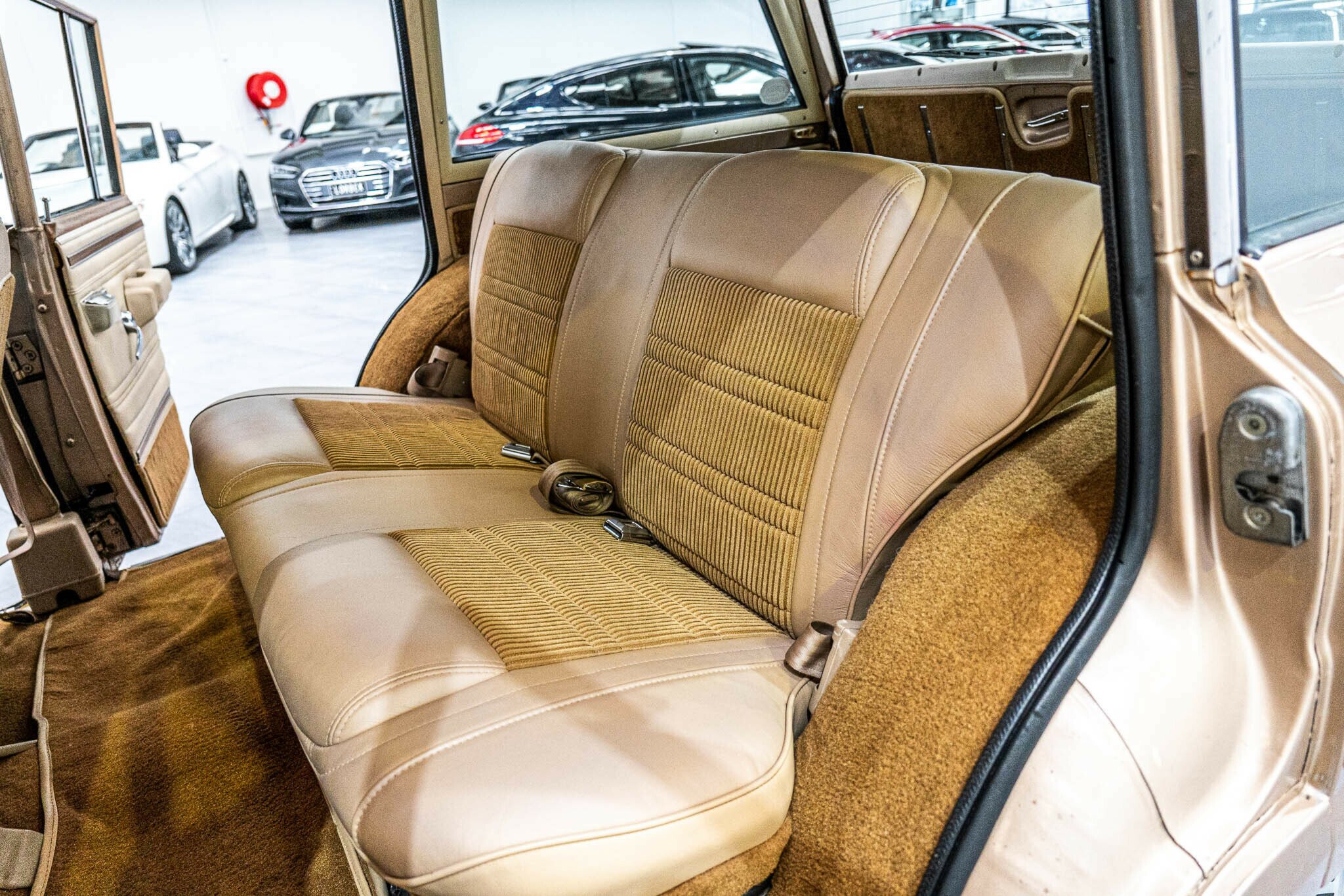 1989 JEEP GRAND WAGONEER SJ WAGON