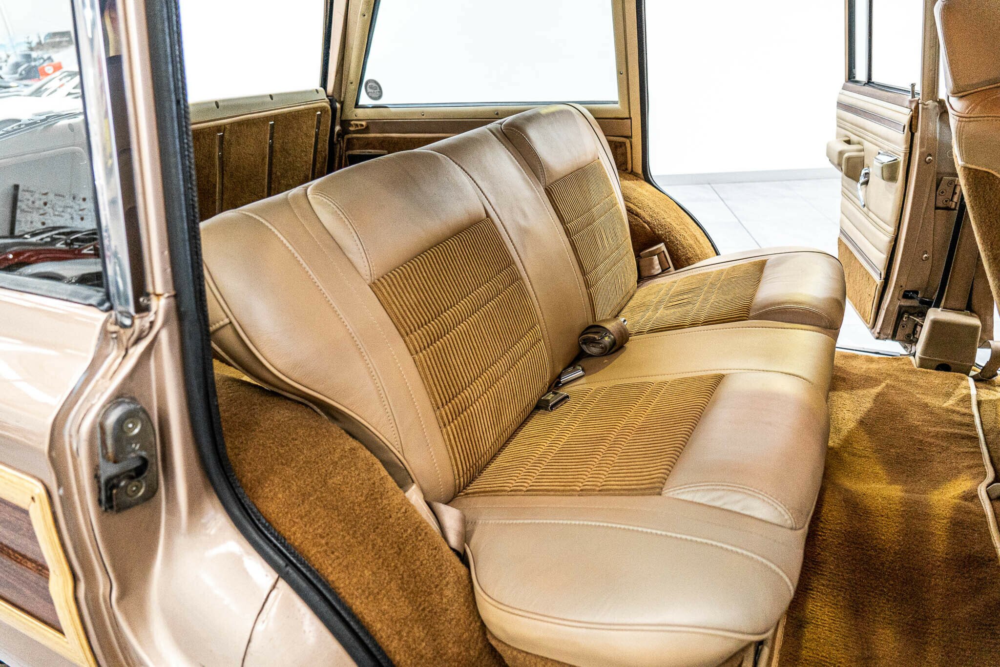 1989 JEEP GRAND WAGONEER SJ WAGON