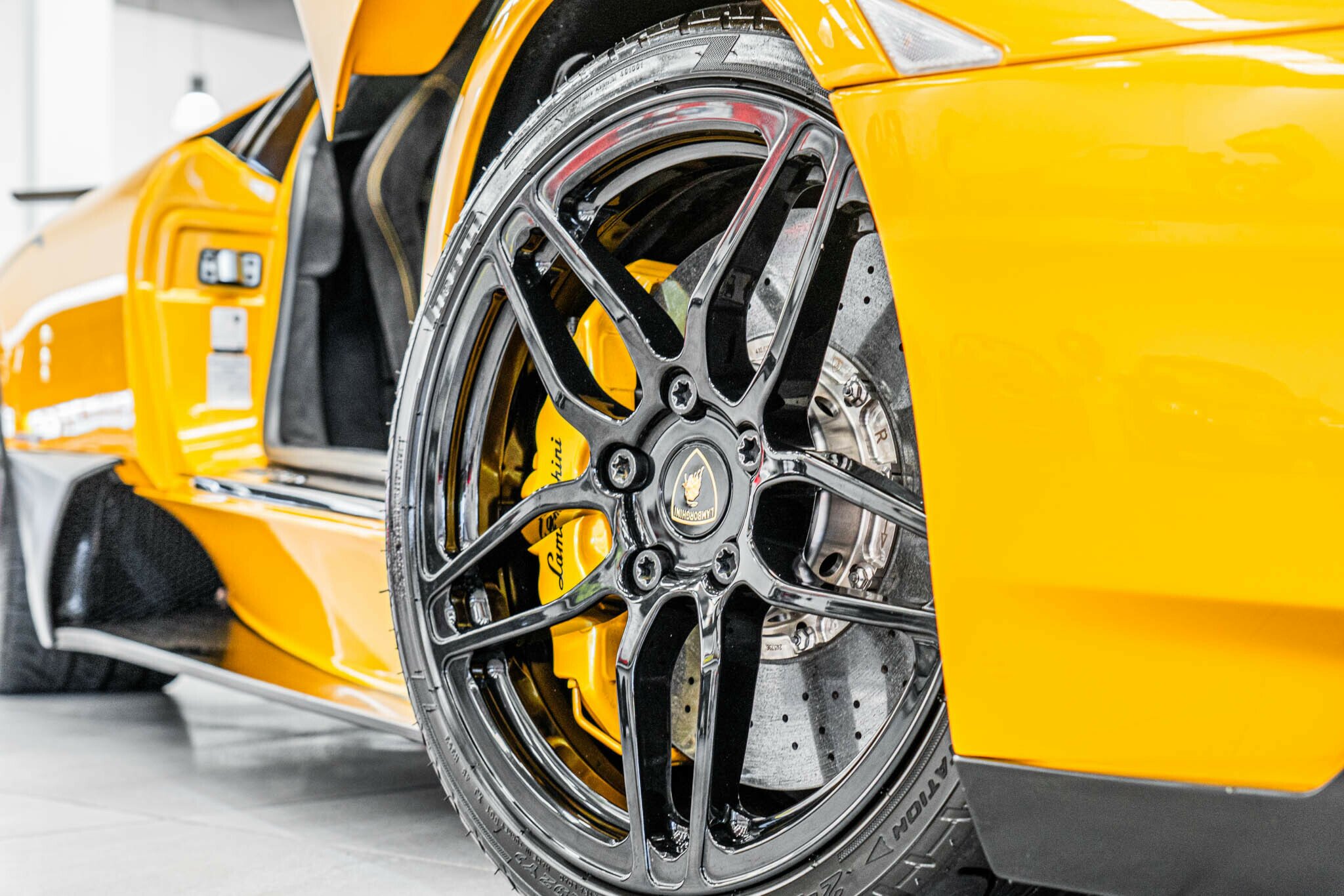 2010 LAMBORGHINI MURCIELAGO LP670-4 SV 6 SP AUTOMATIC 2D COUPE