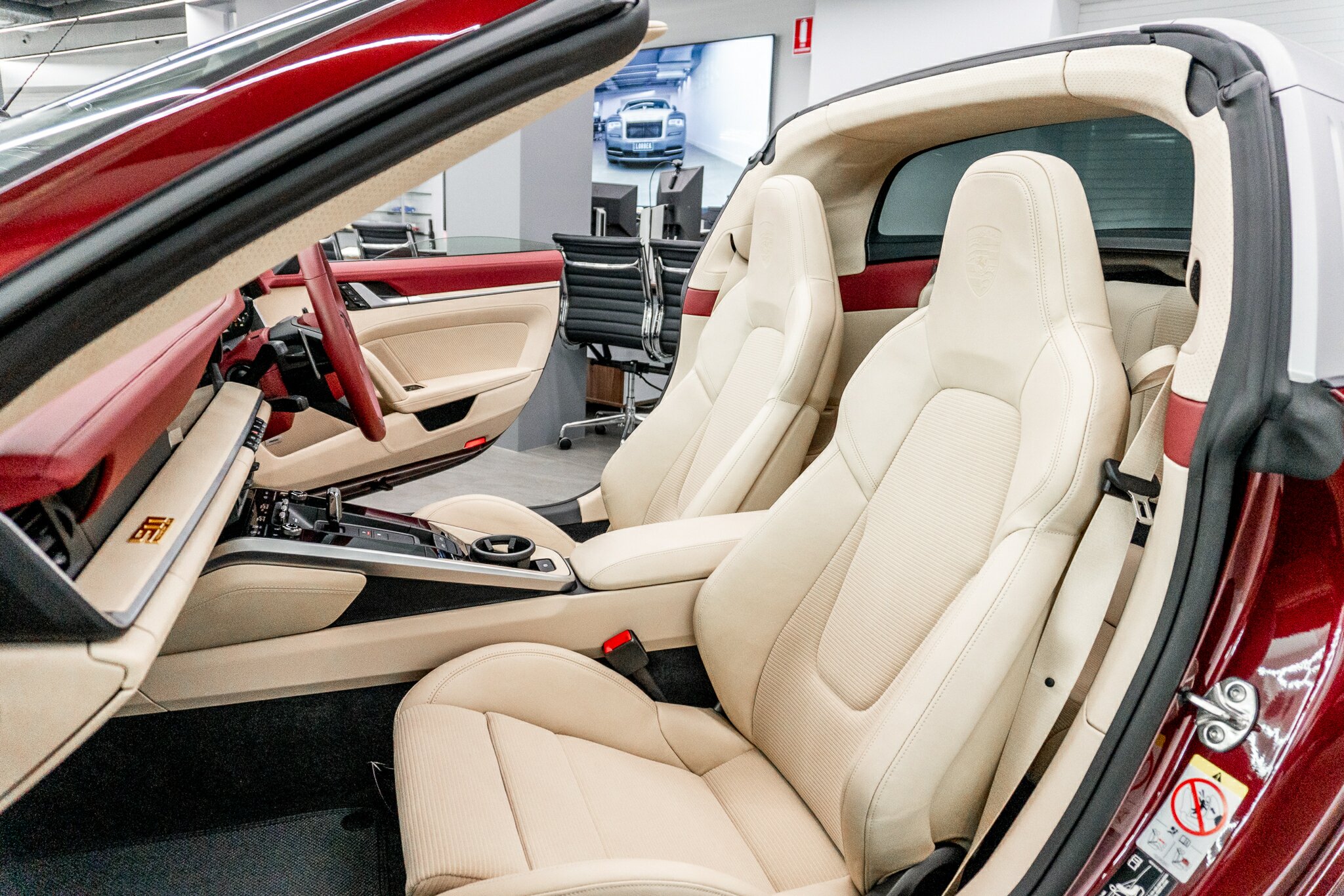2021 PORSCHE 911 992 MY21 TARGA 4S HERITAGE DESIGN EDTN 7 SP MANUAL 2D TARGA