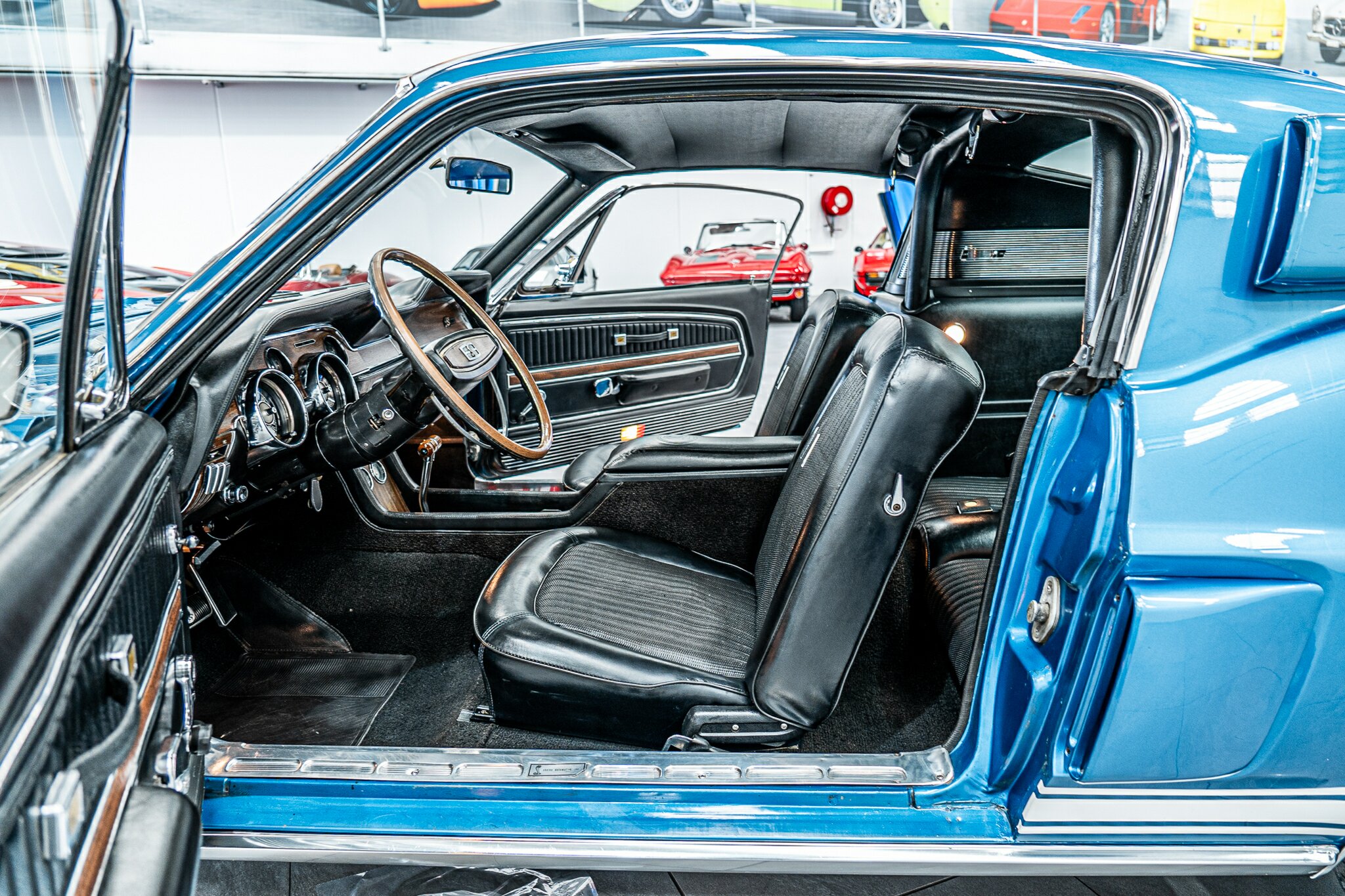 1968 FORD MUSTANG SHELBY GT500 KR 3 SP AUTOMATIC 2D FASTBACK