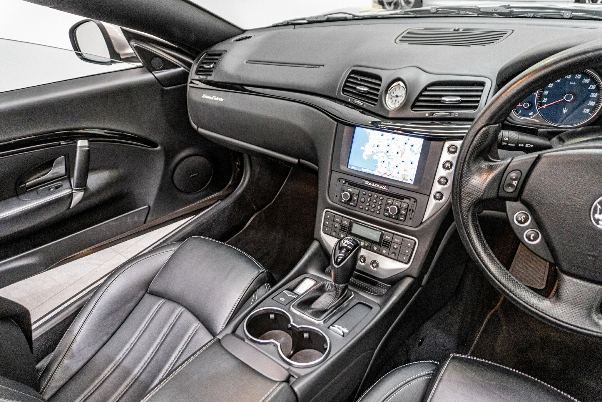 2010 MASERATI GRANCABRIO 6 SP AUTOMATIC 2D CONVERTIBLE