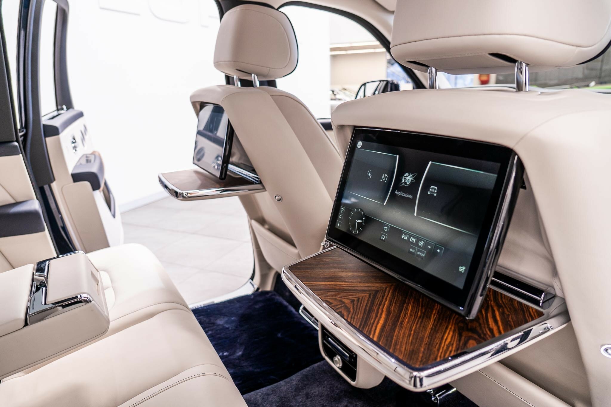 2021 ROLLS-ROYCE CULLINAN RR31 MY22 8 SP AUTOMATIC 5D WAGON