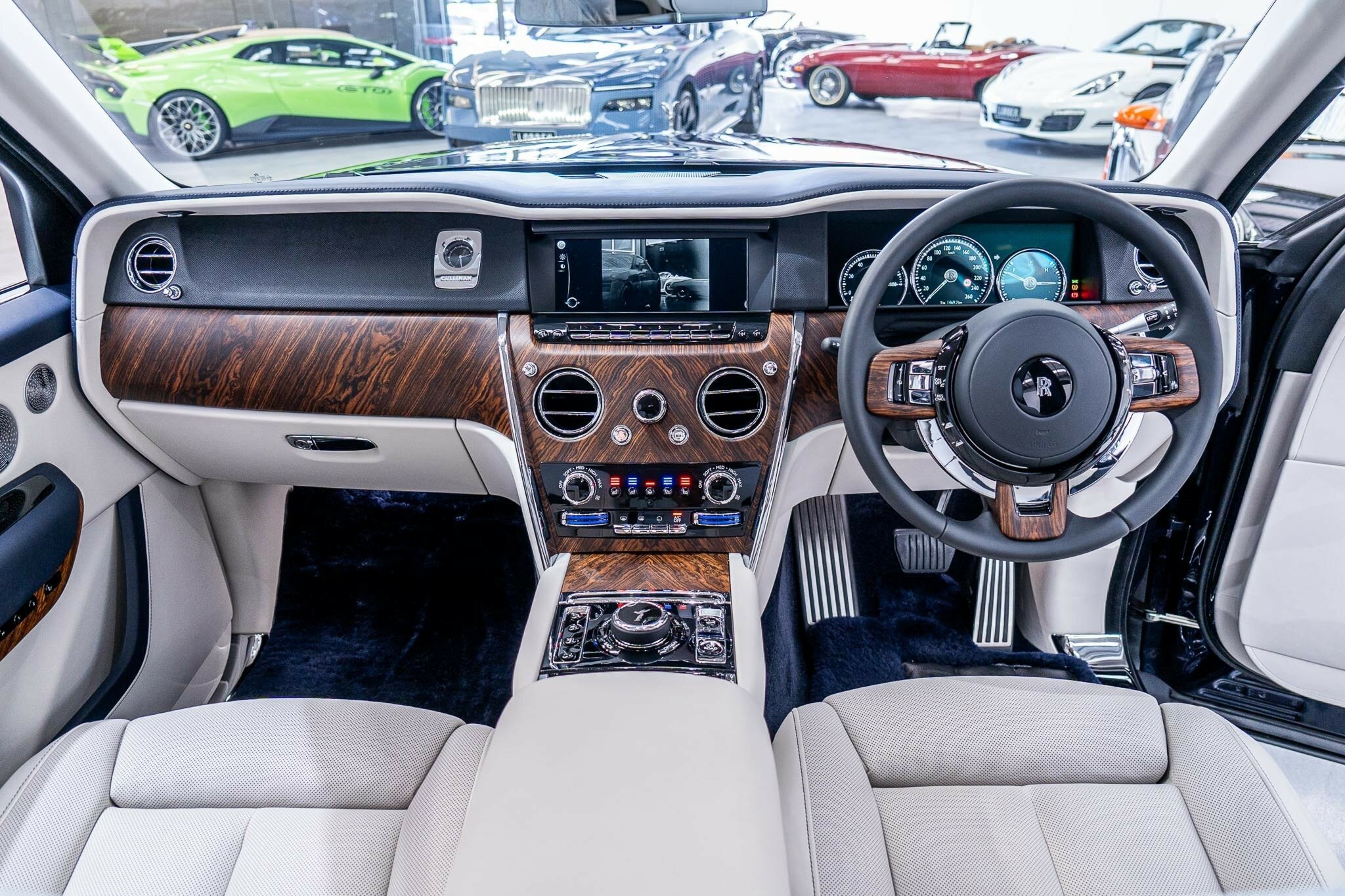 2021 ROLLS-ROYCE CULLINAN RR31 MY22 8 SP AUTOMATIC 5D WAGON
