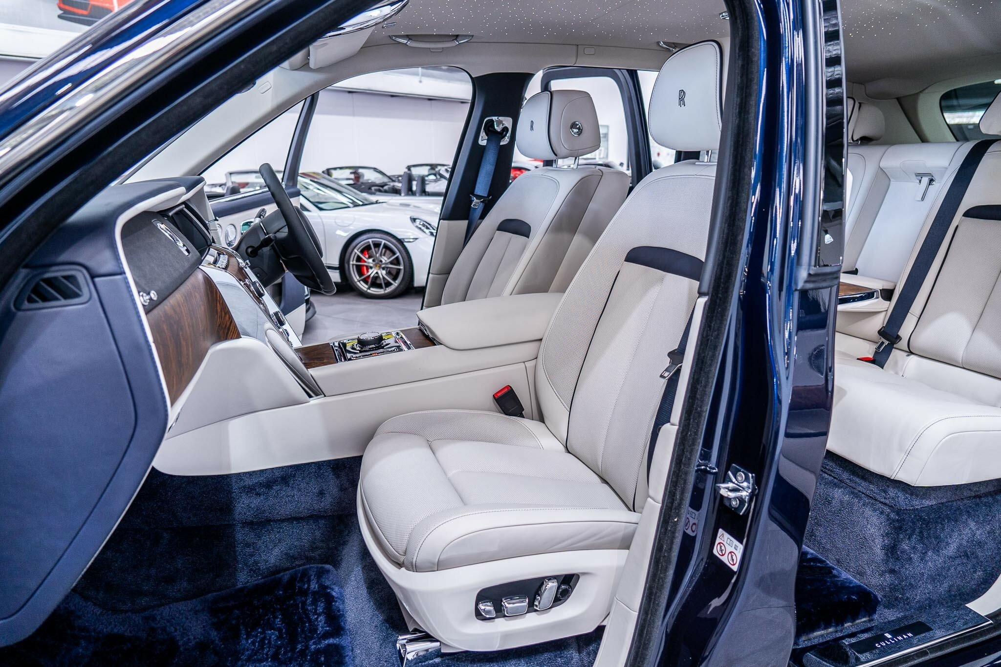 2021 ROLLS-ROYCE CULLINAN RR31 MY22 8 SP AUTOMATIC 5D WAGON