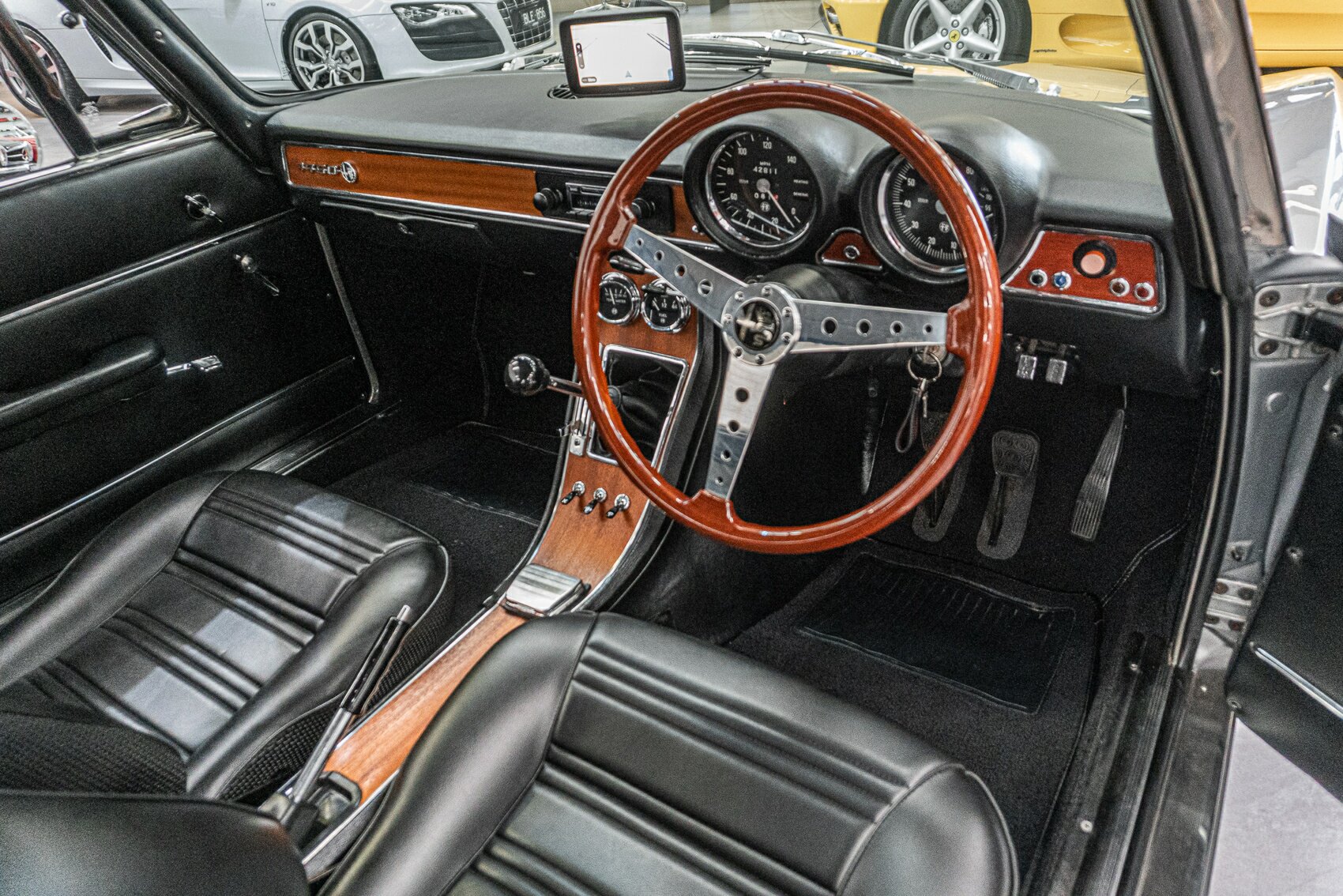 1970 ALFA ROMEO 1750 GT VELOCE 5 SP MANUAL 2D COUPE