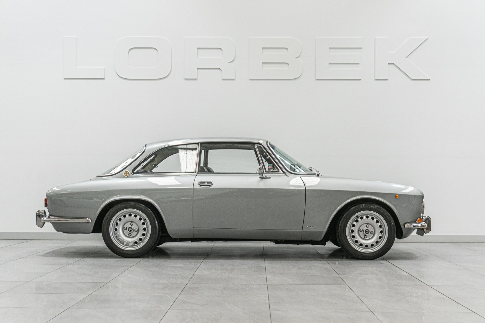 1970 ALFA ROMEO 1750 GT VELOCE 5 SP MANUAL 2D COUPE