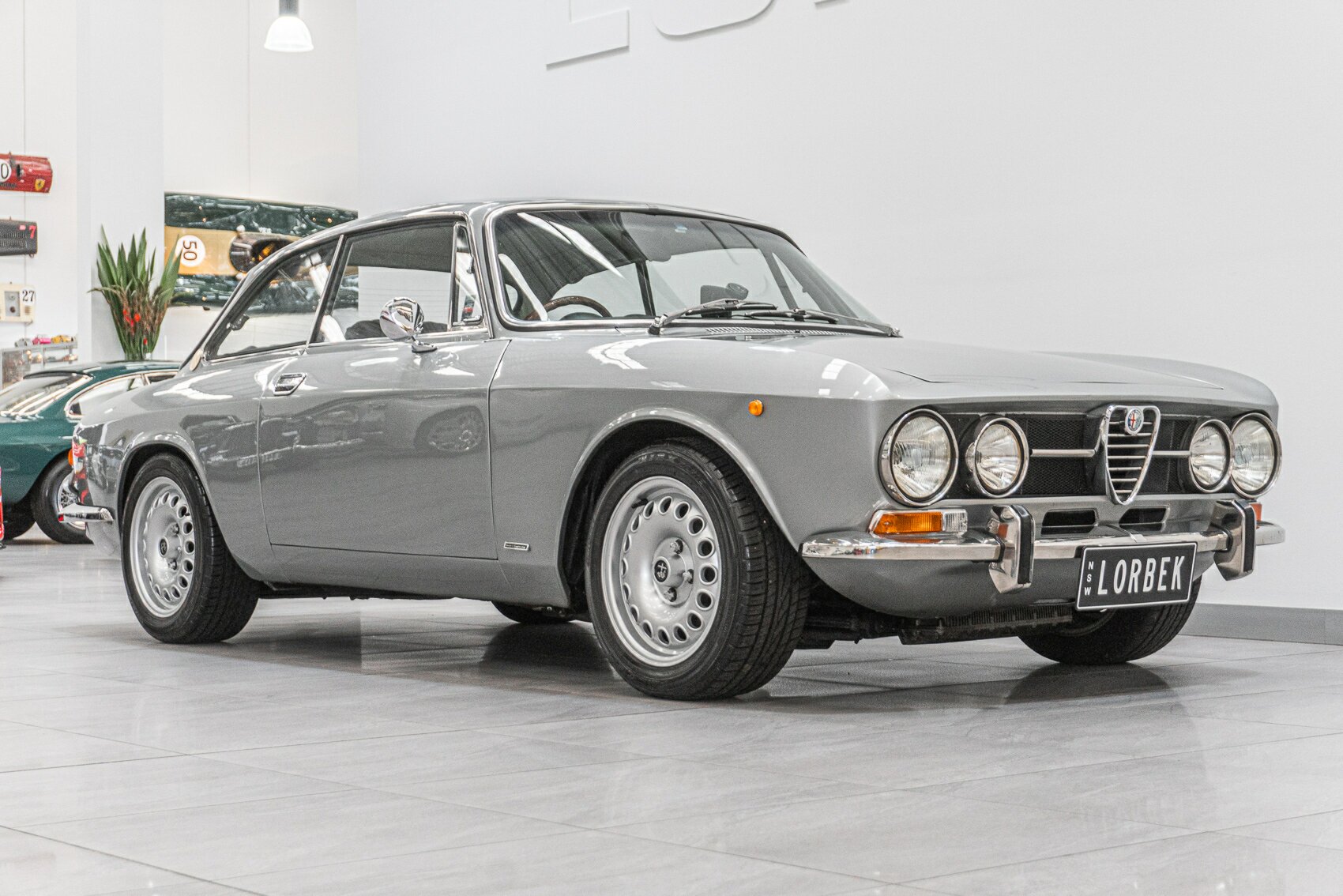1970 ALFA ROMEO 1750 GT VELOCE 5 SP MANUAL 2D COUPE