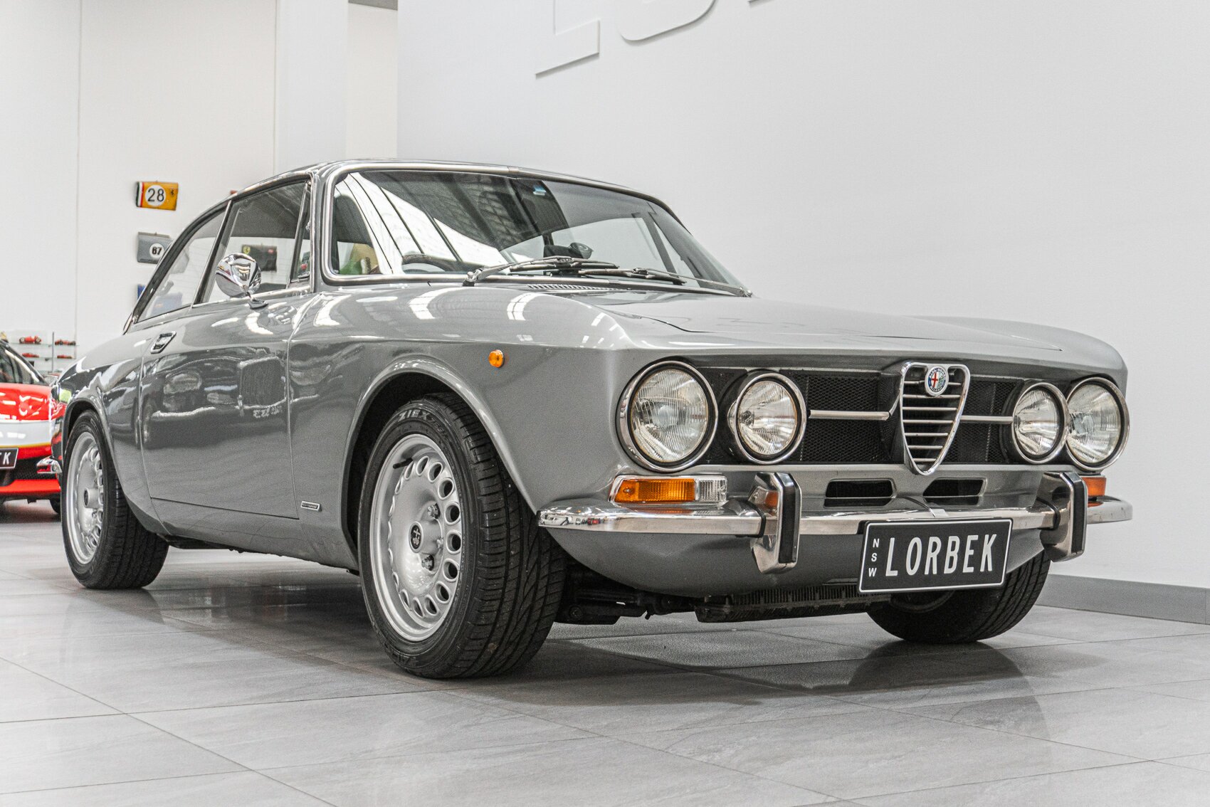 1970 ALFA ROMEO 1750 GT VELOCE 5 SP MANUAL 2D COUPE