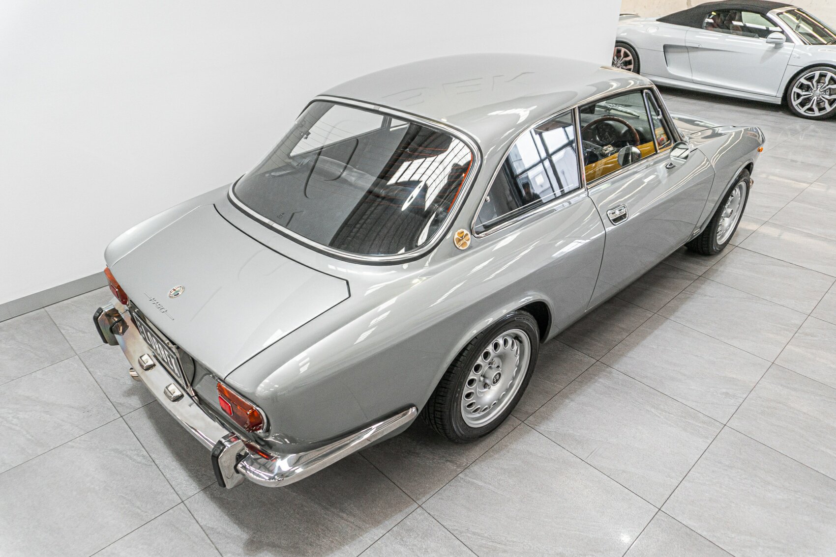 1970 ALFA ROMEO 1750 GT VELOCE 5 SP MANUAL 2D COUPE