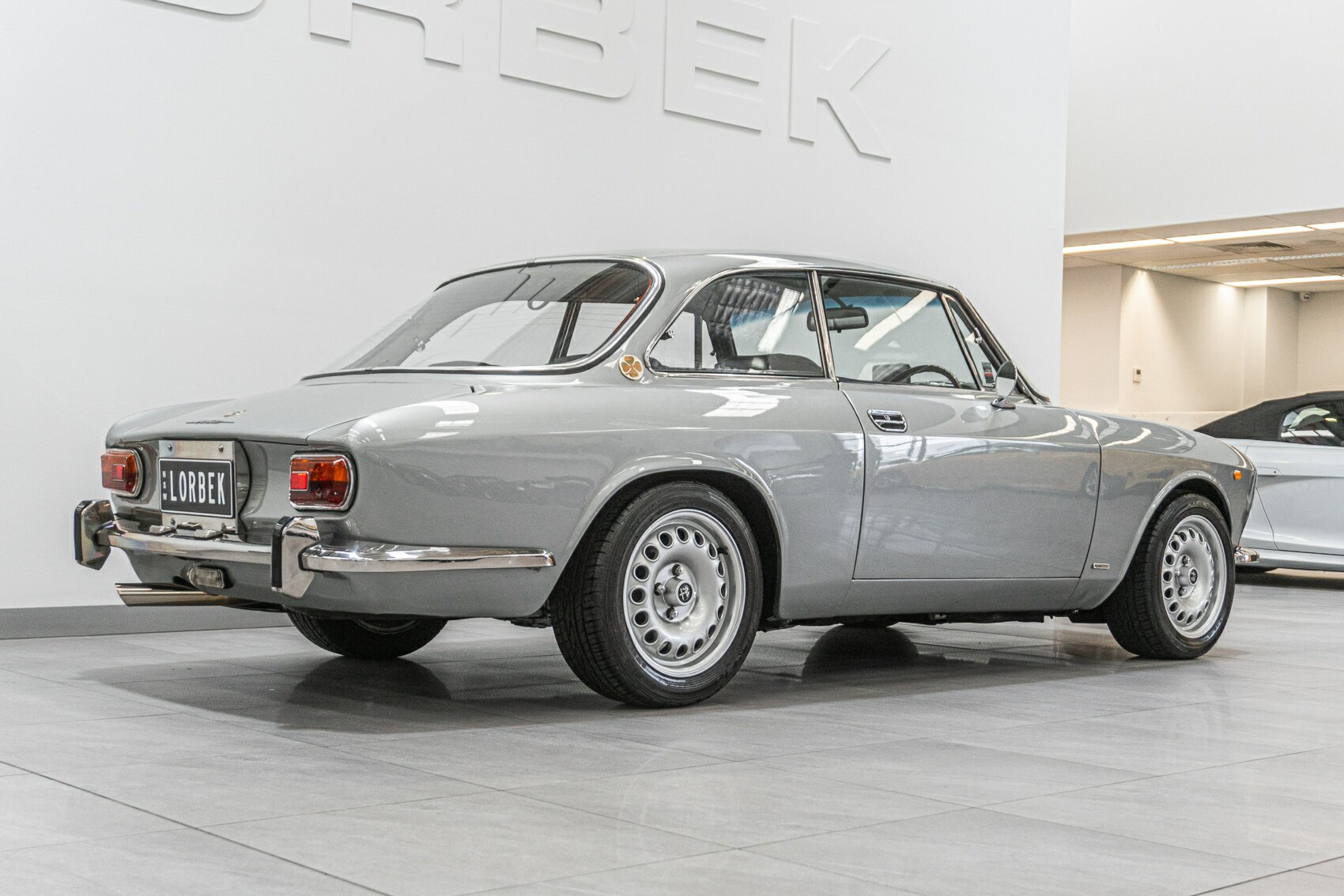 1970 ALFA ROMEO 1750 GT VELOCE 5 SP MANUAL 2D COUPE