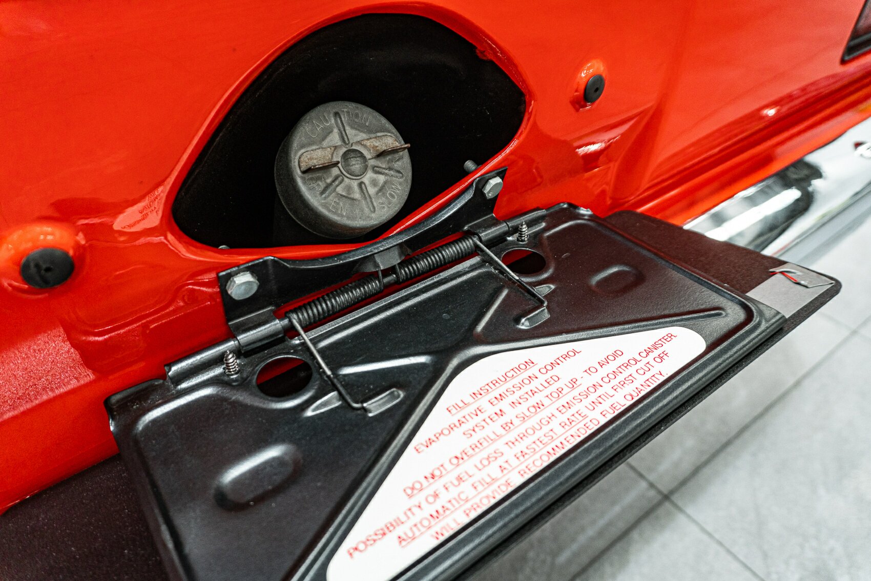 1977 HOLDEN TORANA LX SL/R 5000 A9X 4 SP MANUAL 4D SEDAN