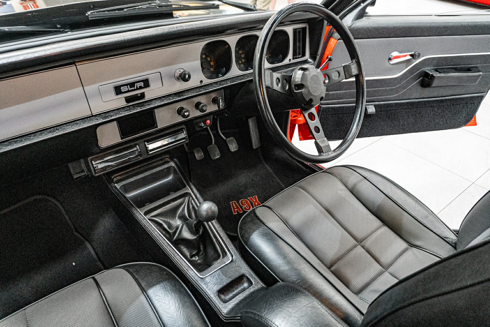 1977 HOLDEN TORANA LX SL/R 5000 A9X 4 SP MANUAL 4D SEDAN