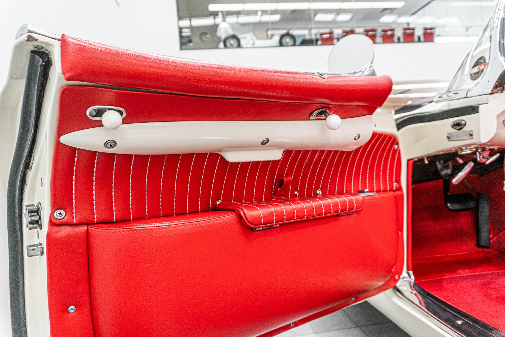 1954 CHEVROLET CORVETTE C1 2 SP AUTOMATIC 2D ROADSTER