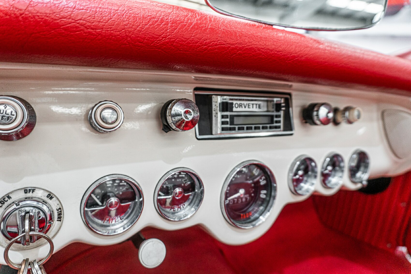 1954 CHEVROLET CORVETTE C1 2 SP AUTOMATIC 2D ROADSTER
