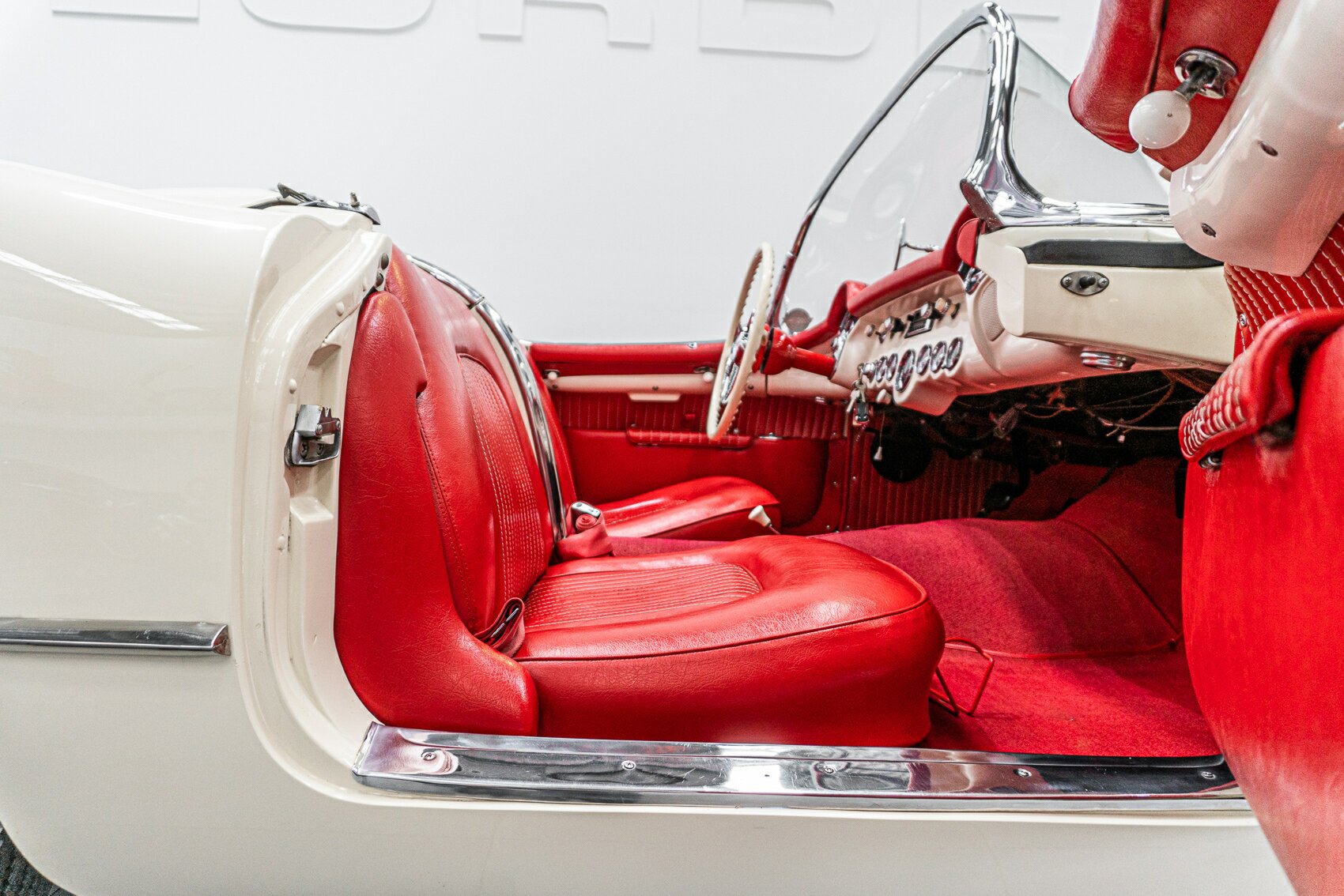 1954 CHEVROLET CORVETTE C1 2 SP AUTOMATIC 2D ROADSTER