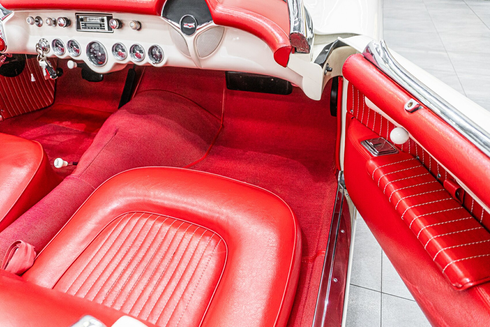 1954 CHEVROLET CORVETTE C1 2 SP AUTOMATIC 2D ROADSTER