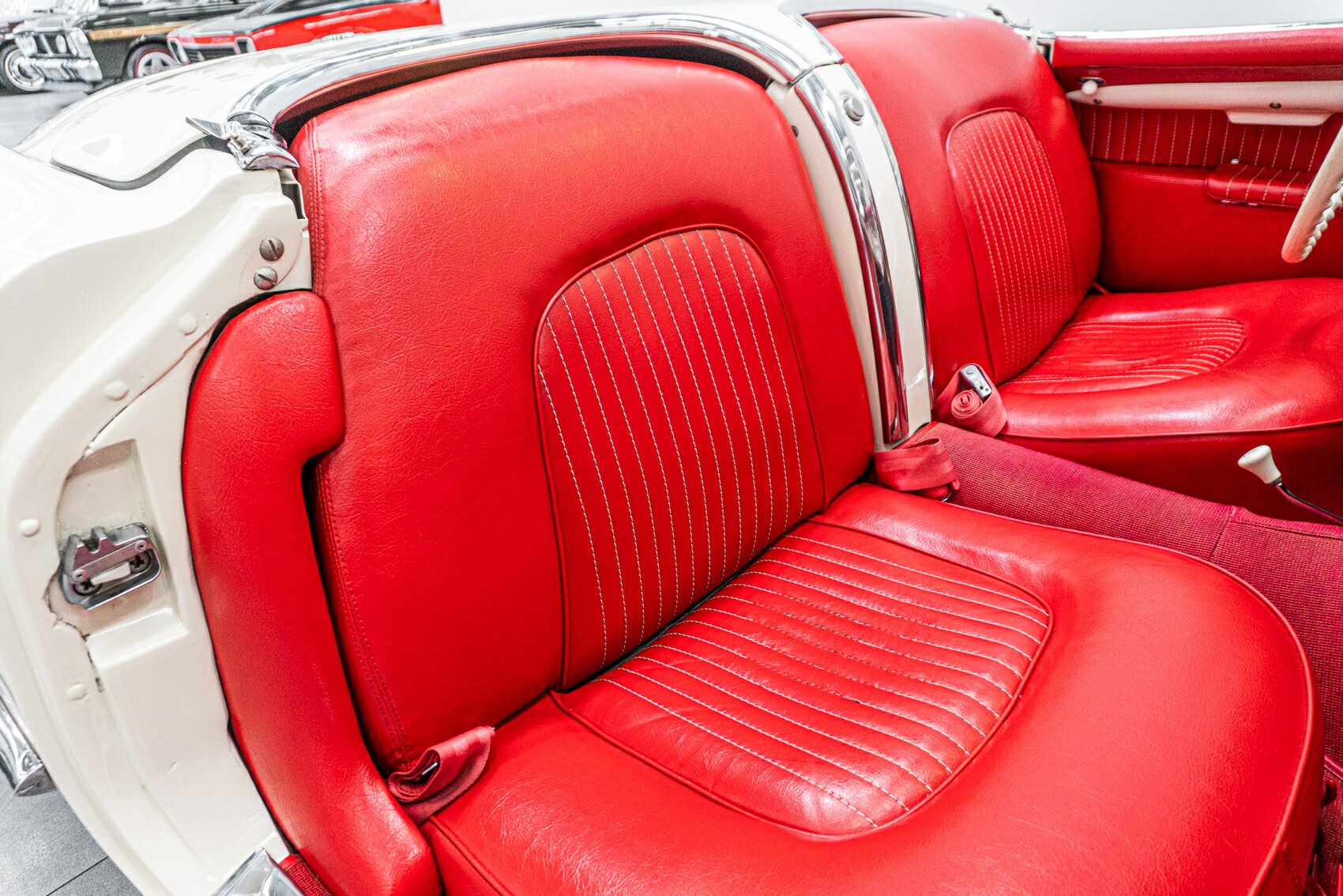 1954 CHEVROLET CORVETTE C1 2 SP AUTOMATIC 2D ROADSTER