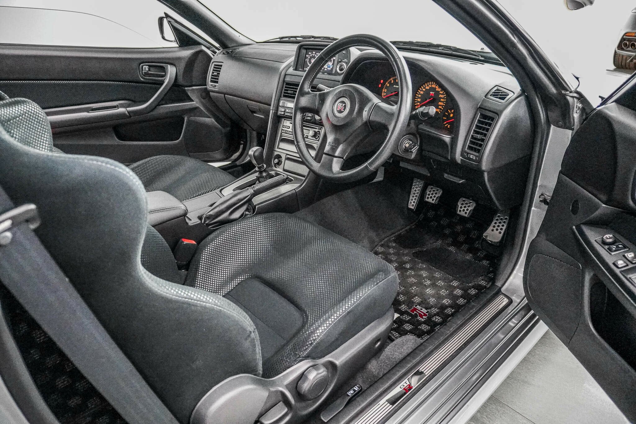 2002 NISSAN SKYLINE GTR R34 V-SPEC II 6 SP MANUAL 2D COUPE