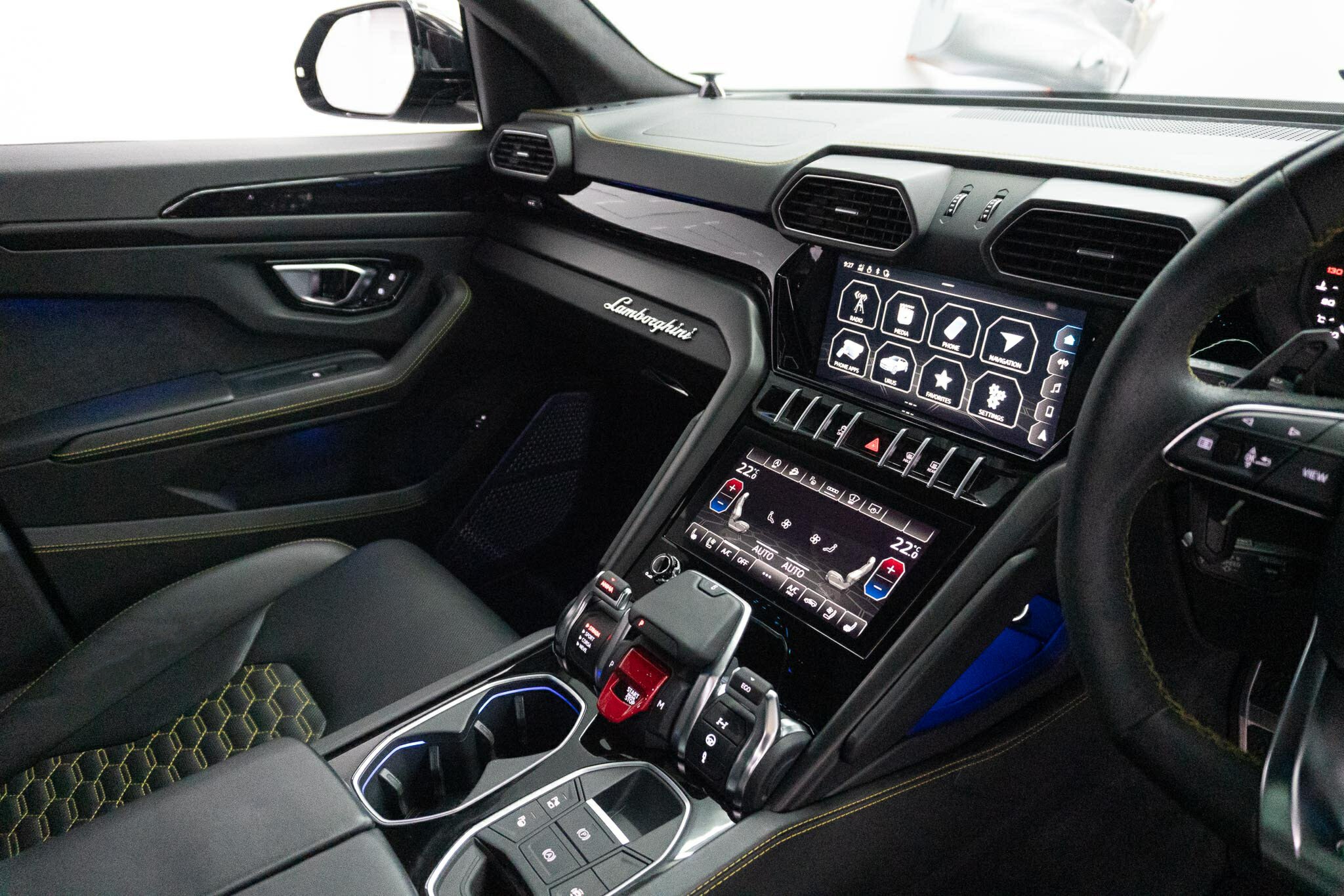2021 LAMBORGHINI URUS 636 MY22 8 SP AUTOMATIC 4D WAGON