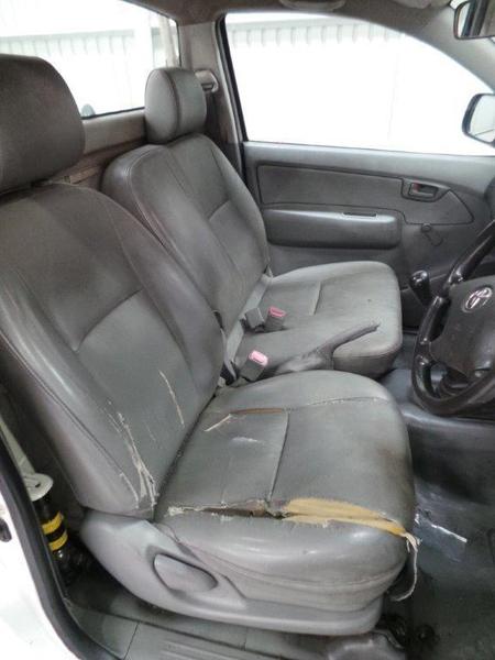 2005 TOYOTA HILUX