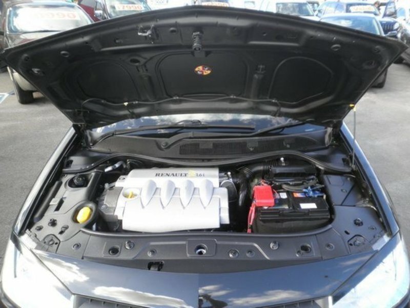 2005 RENAULT MEGANE AUTHENTIQUE X84