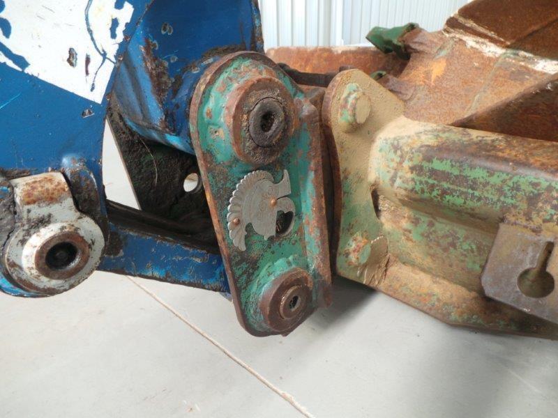 TAKEUCHI TB25FR