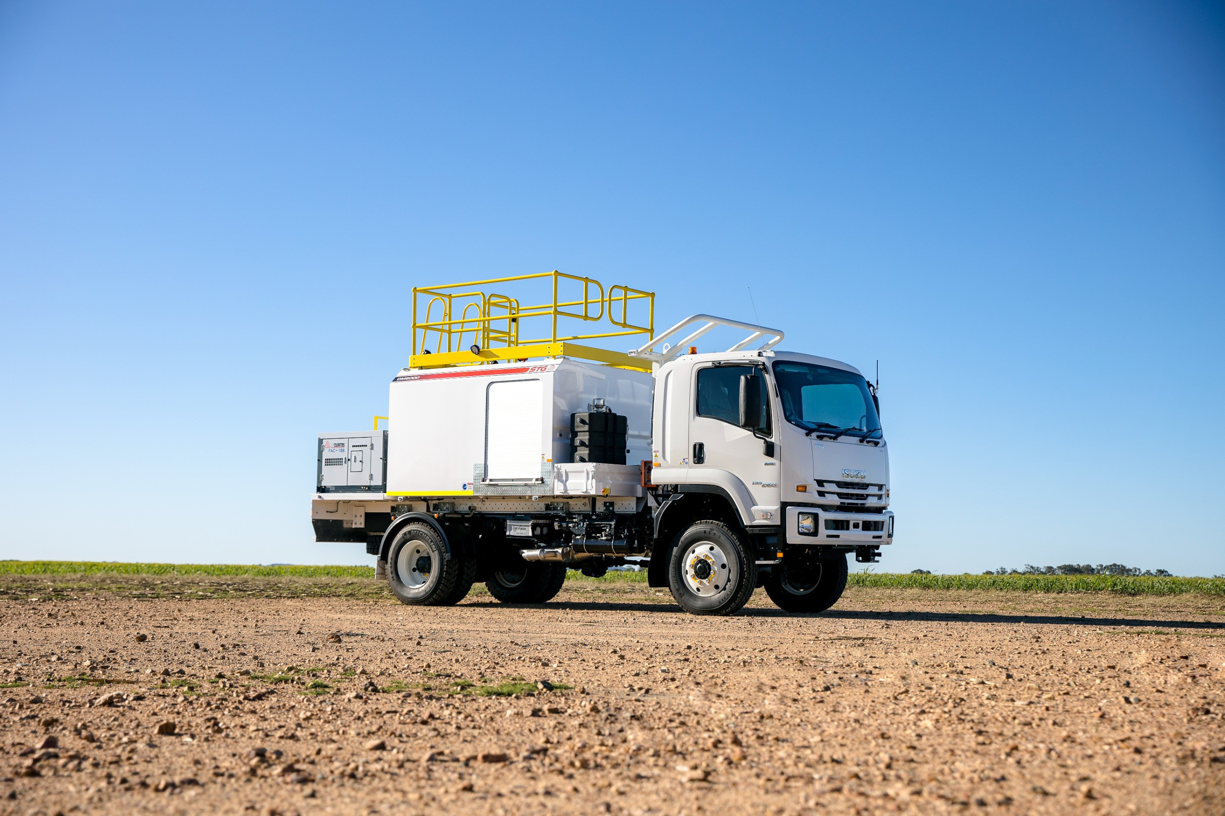 2024 ISUZU FTS 139-260 TRUCK FTS 139-260 AUTOMATIC SERVICE BODY