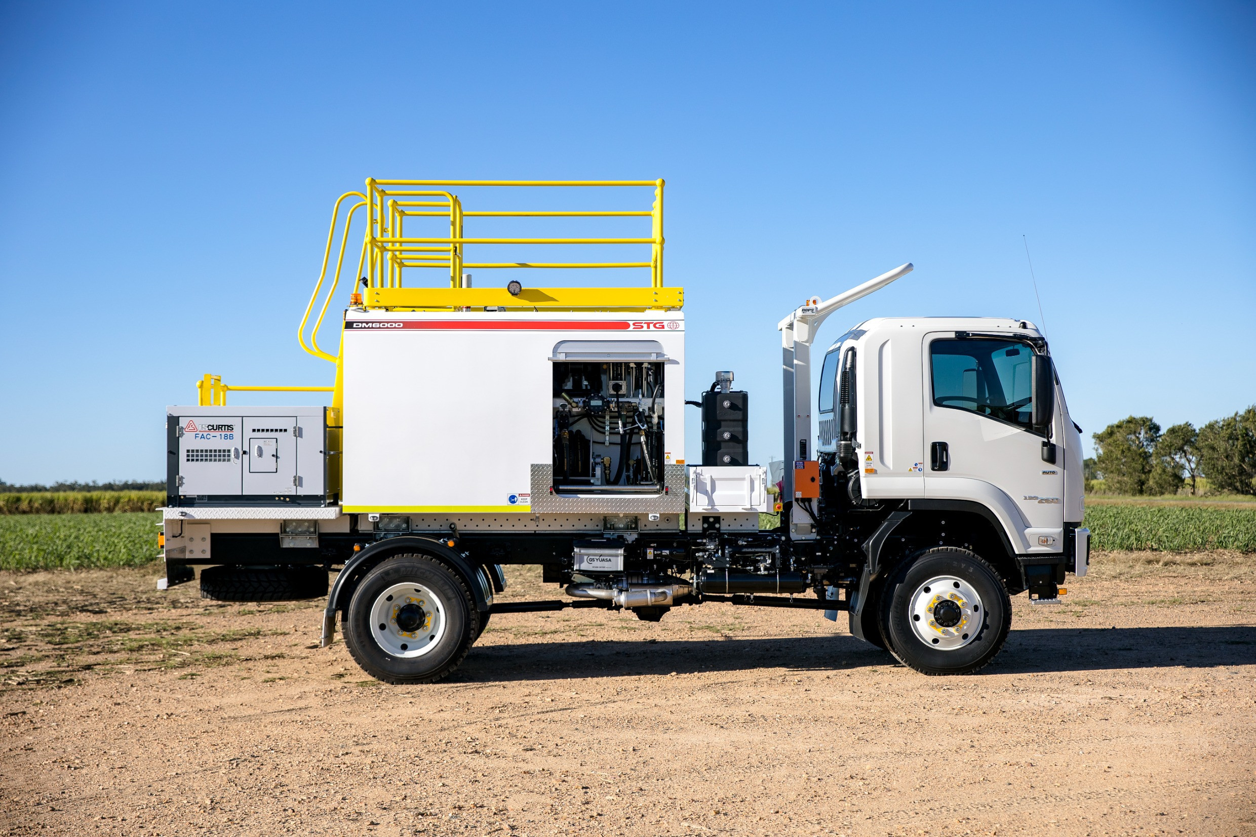 2024 ISUZU FTS 139-260 TRUCK FTS 139-260 AUTOMATIC SERVICE BODY