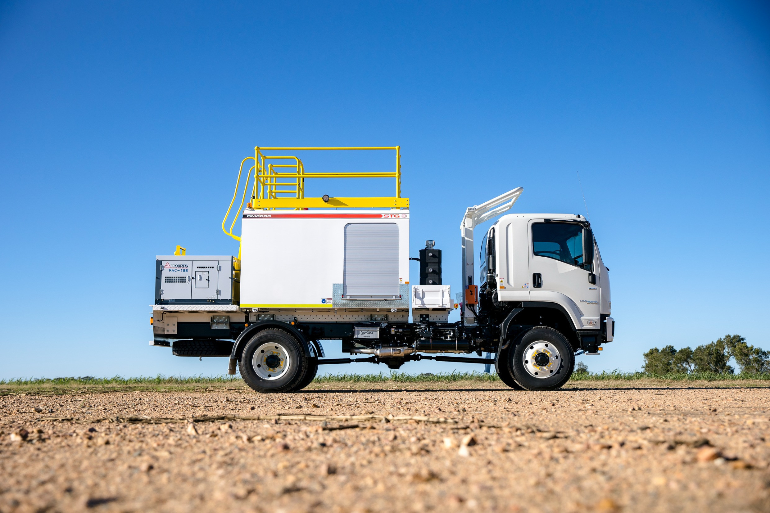2024 ISUZU FTS 139-260 TRUCK FTS 139-260 AUTOMATIC SERVICE BODY