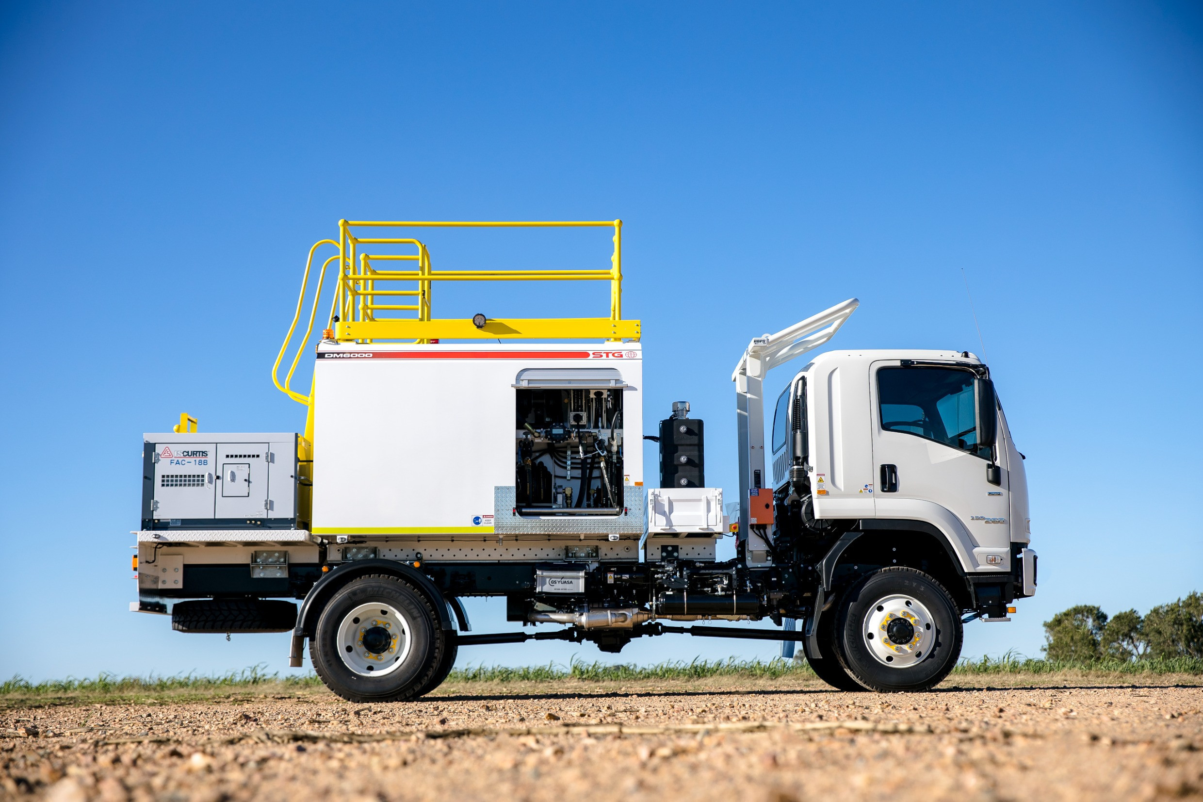 2024 ISUZU FTS 139-260 TRUCK FTS 139-260 AUTOMATIC SERVICE BODY
