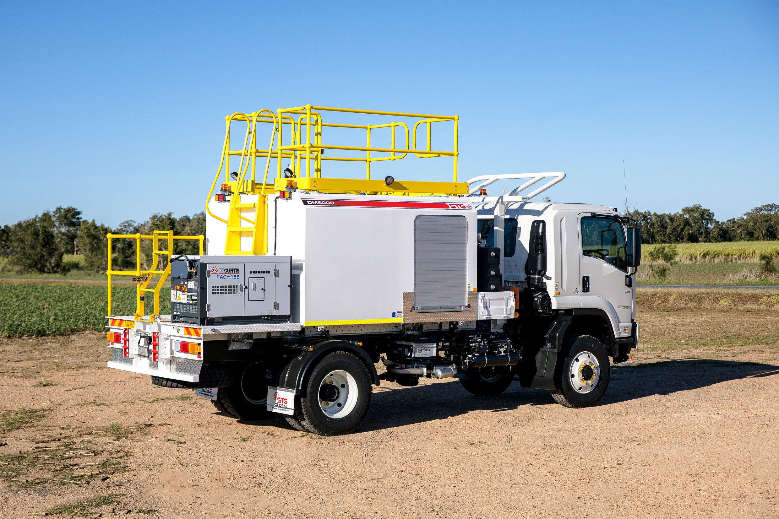 2024 ISUZU FTS 139-260 TRUCK FTS 139-260 AUTOMATIC SERVICE BODY