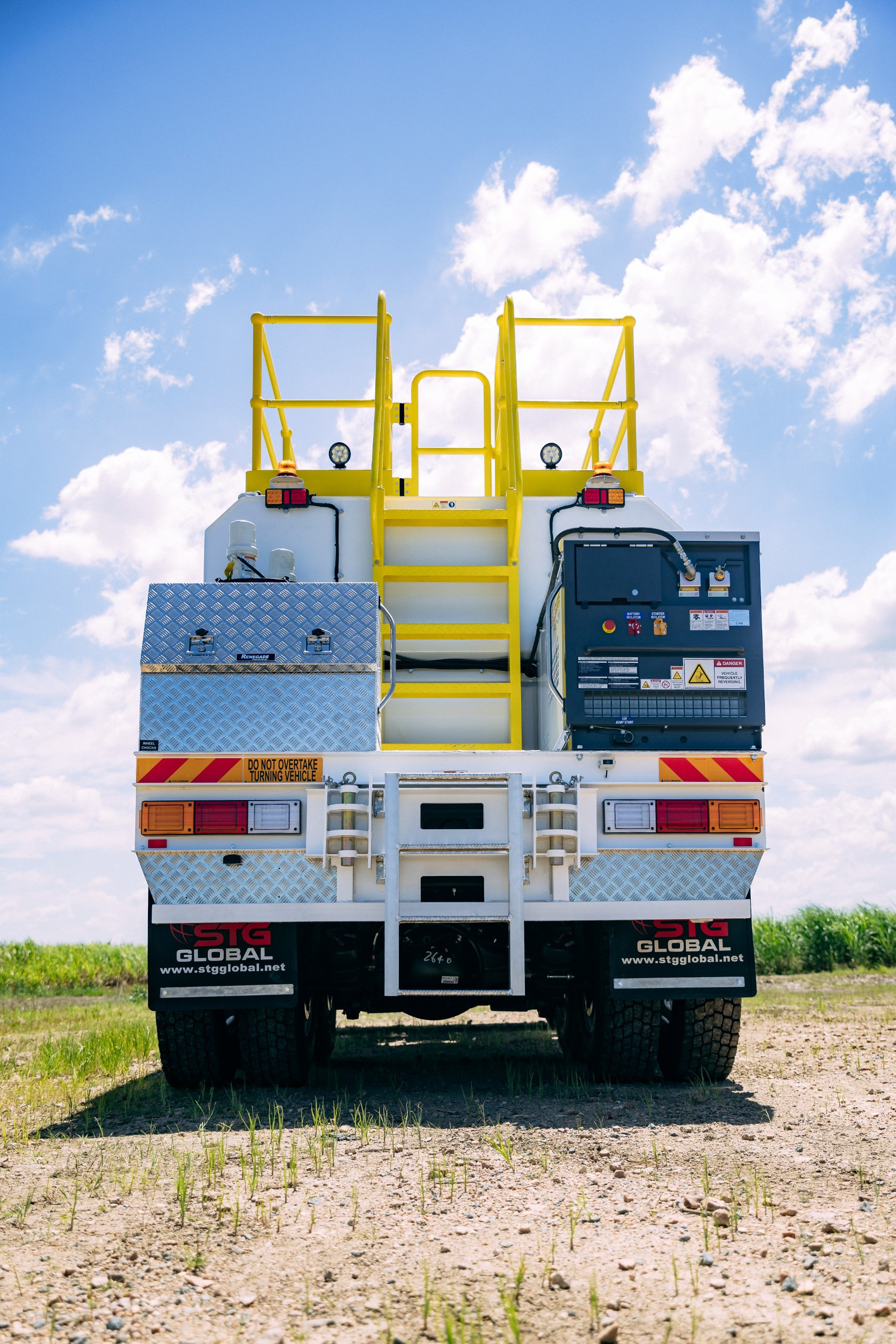 2024 ISUZU FVZ 260-300 TRUCK FVZ 260-300 AUTOMATIC SERVICE BODY