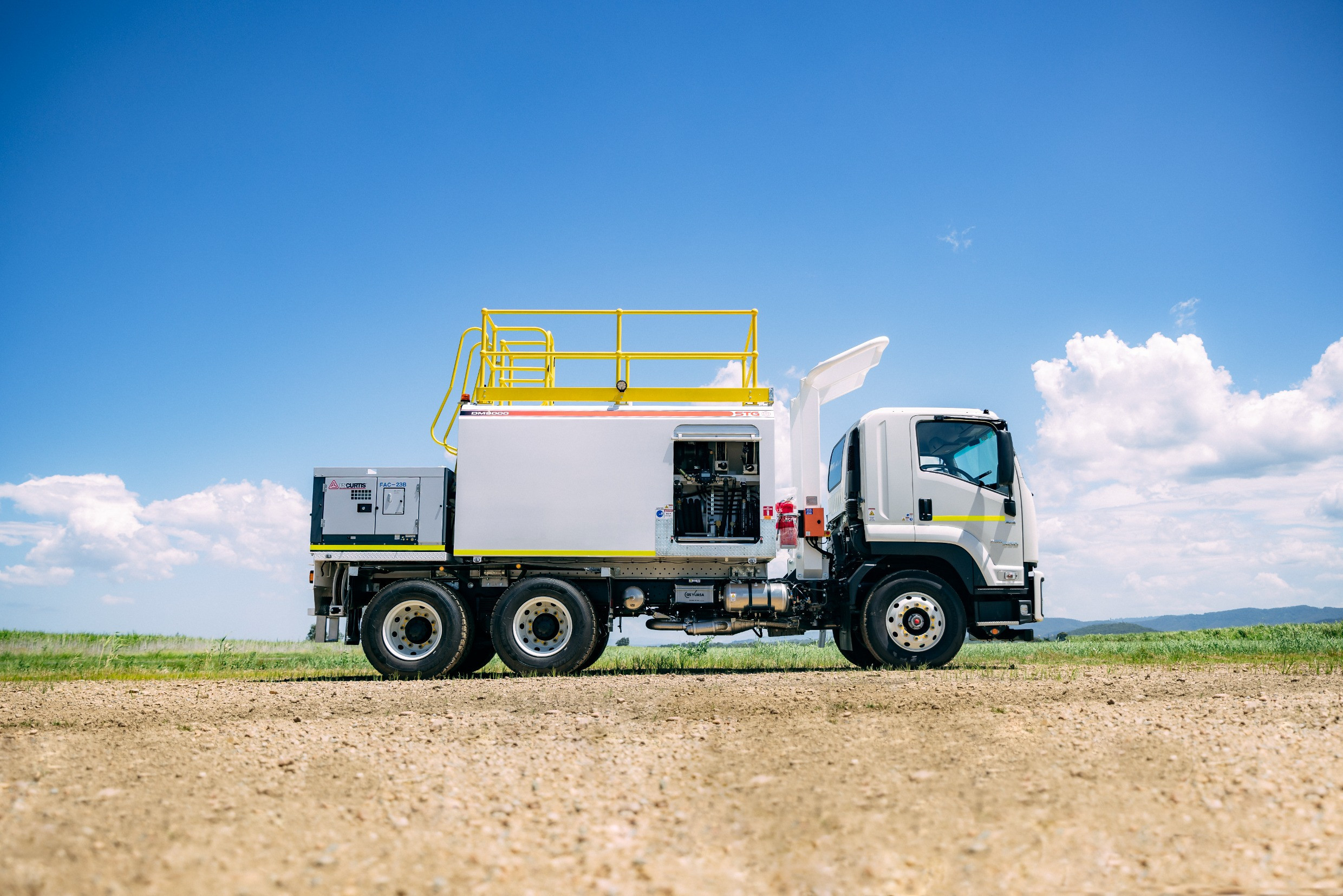 2024 ISUZU FVZ 260-300 TRUCK FVZ 260-300 AUTOMATIC SERVICE BODY
