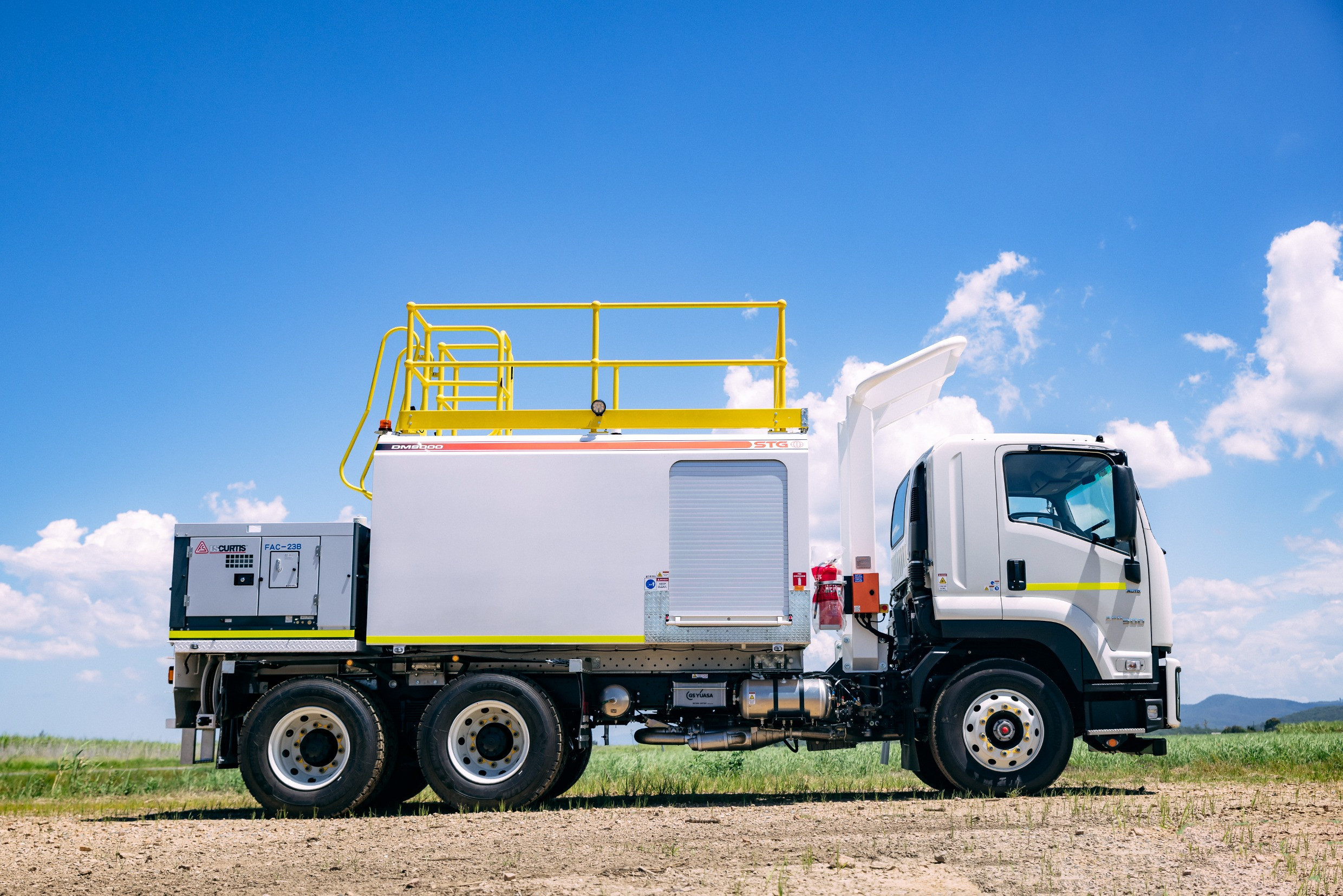 2024 ISUZU FVZ 260-300 TRUCK FVZ 260-300 AUTOMATIC SERVICE BODY