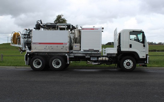 2024 ISUZU FVZ 260-300 4,500LT NDD AUTOMATIC VACUUM TANKER