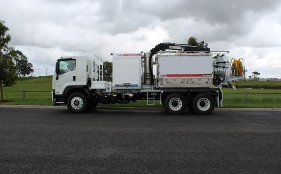 2024 ISUZU FVZ 260-300 4,500LT NDD AUTOMATIC VACUUM TANKER