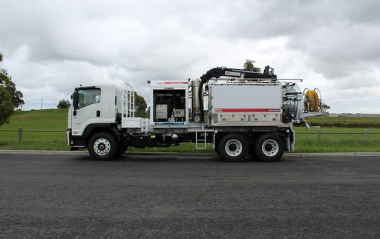 2024 ISUZU FVZ 260-300 4,500LT NDD AUTOMATIC VACUUM TANKER