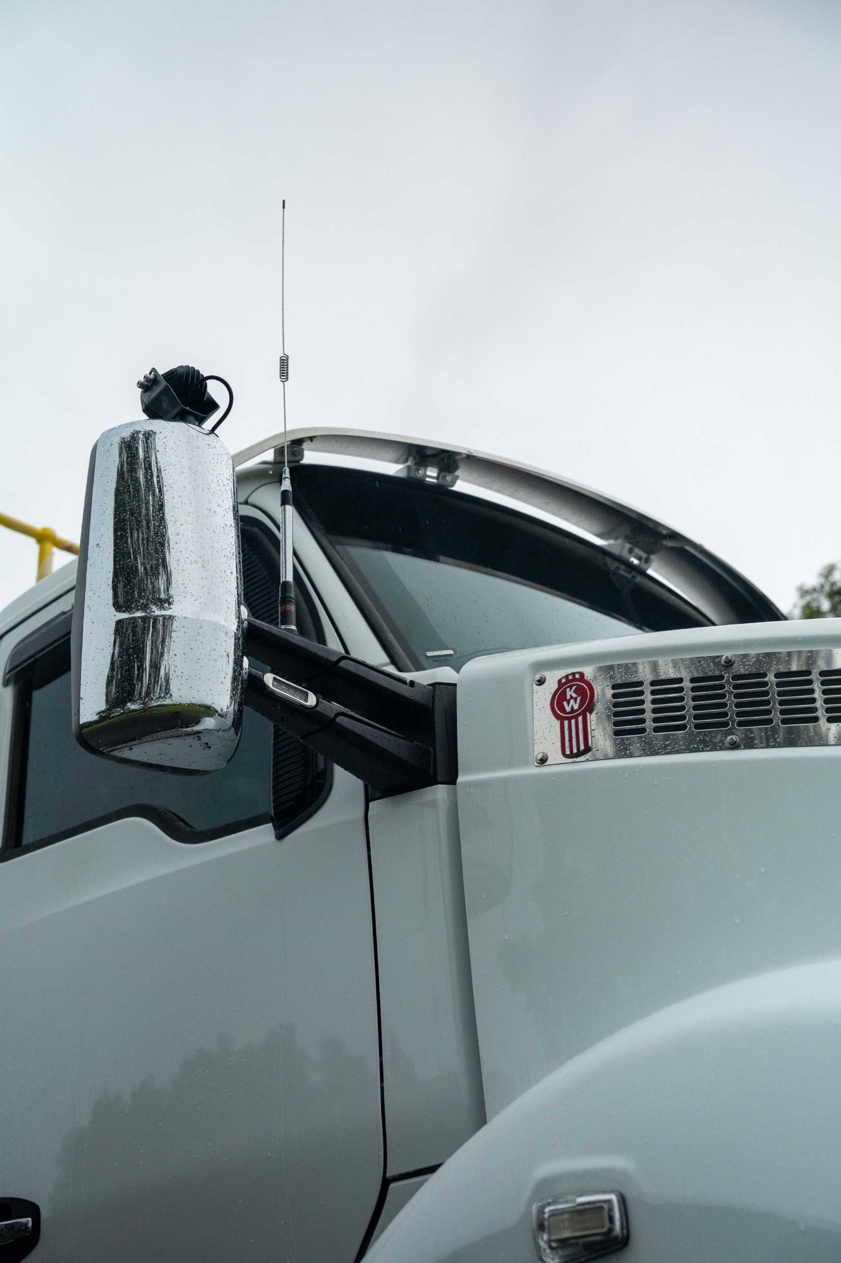 2024 KENWORTH T360 AUTOMATIC SERVICE BODY