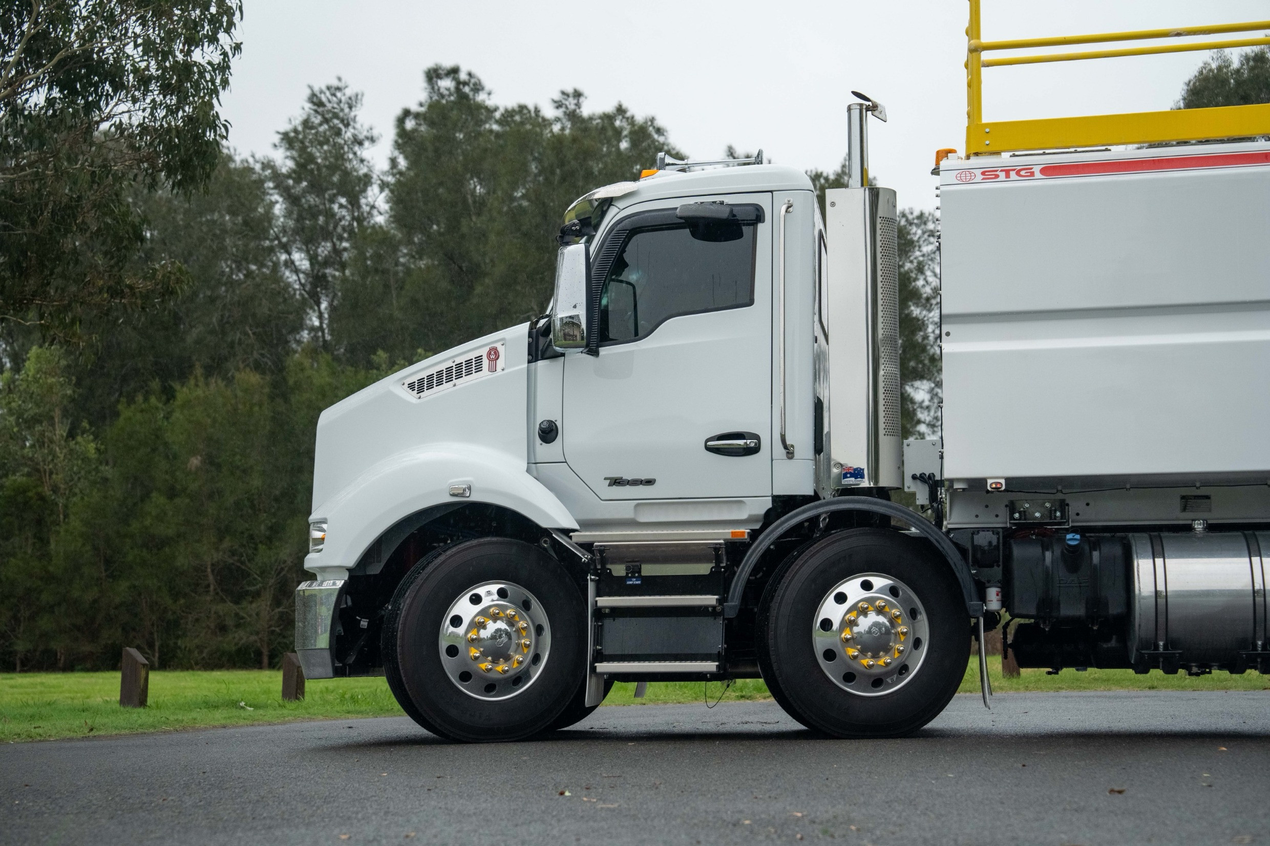 2024 KENWORTH T360 AUTOMATIC SERVICE BODY