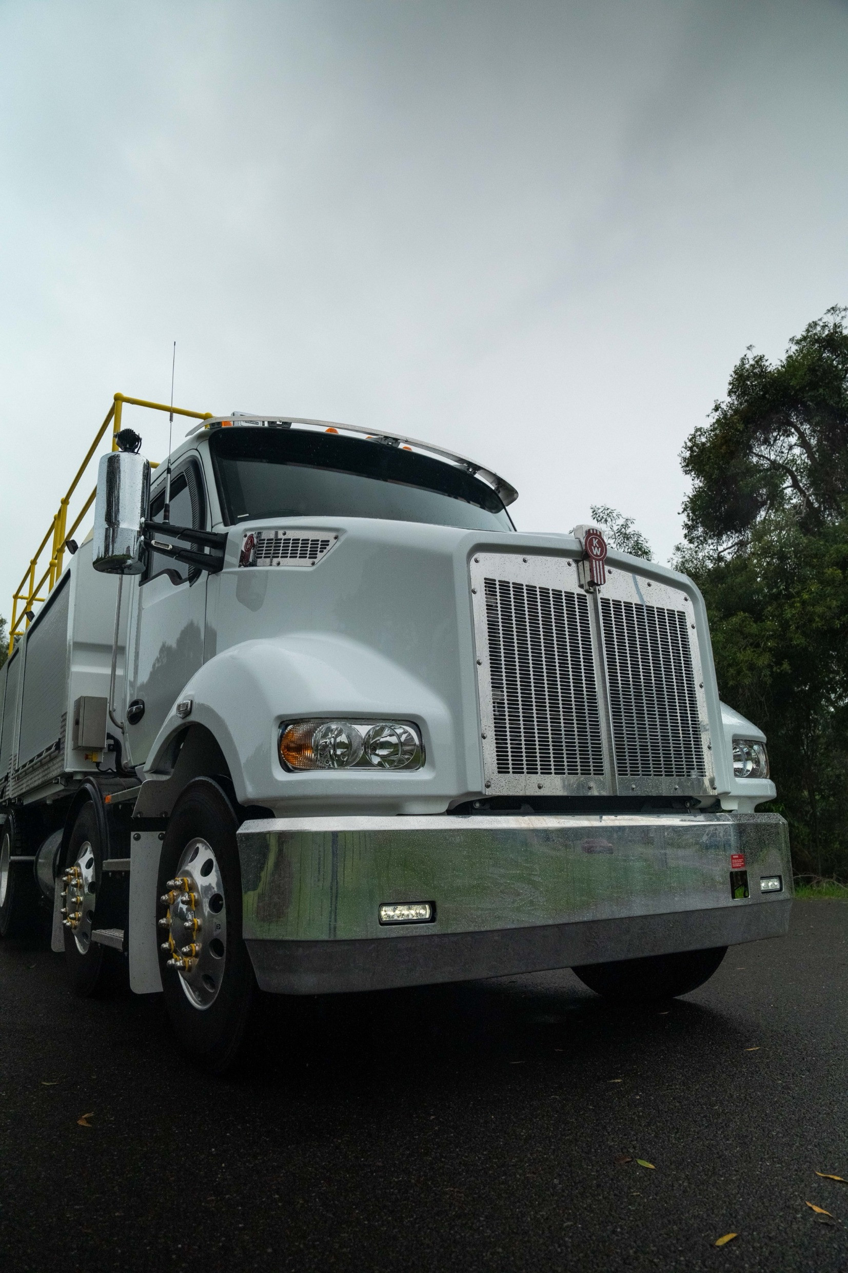 2024 KENWORTH T360 AUTOMATIC SERVICE BODY