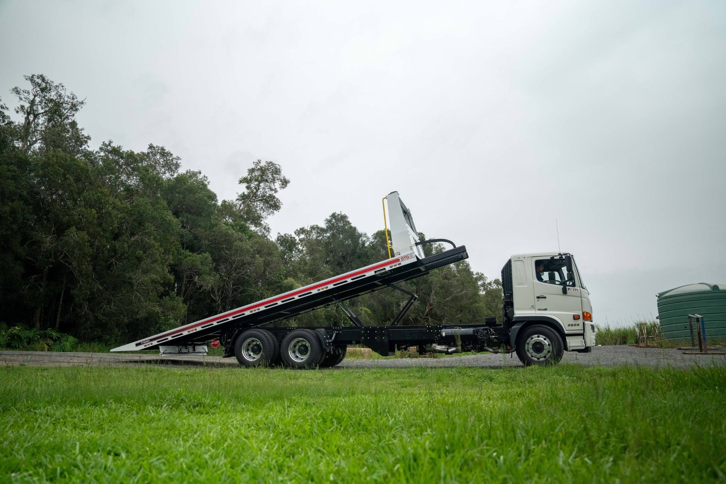 2024 HINO FM 2628-500 SERIES AUTOMATIC TILT TRAY