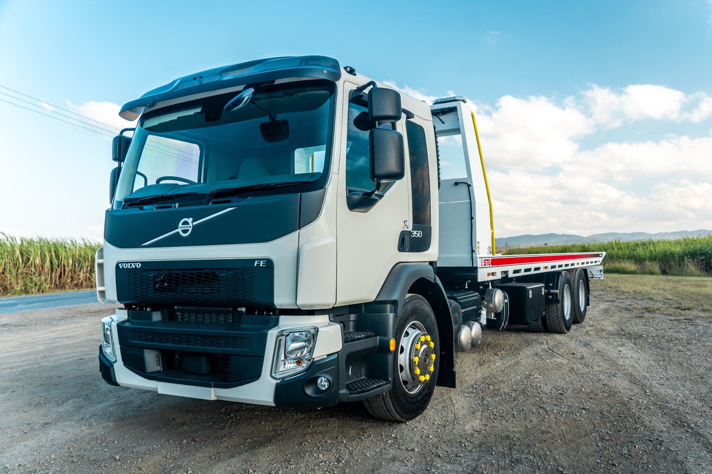 2024 VOLVO FE 300/340 TT8700 8.7M AUTOMATIC TILT TRAY