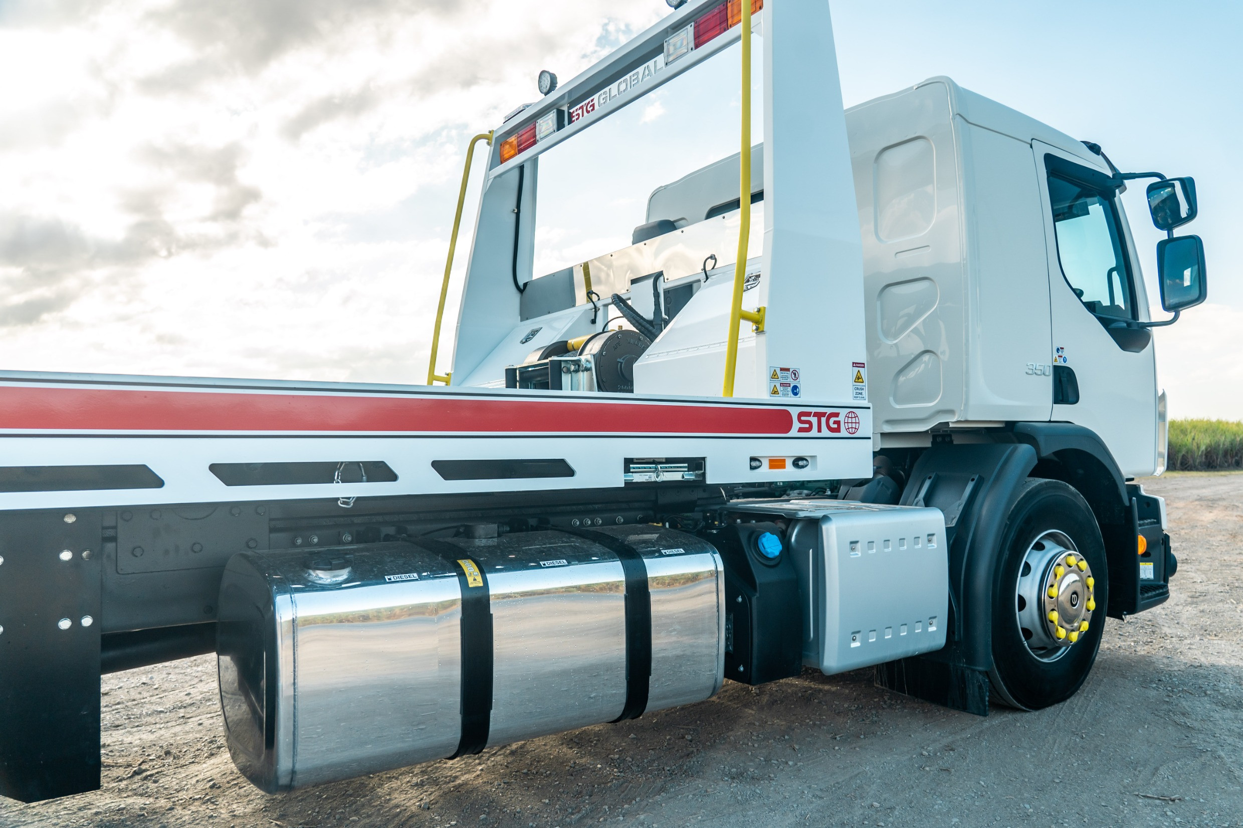 2024 VOLVO FE 300/340 TT8700 8.7M AUTOMATIC TILT TRAY
