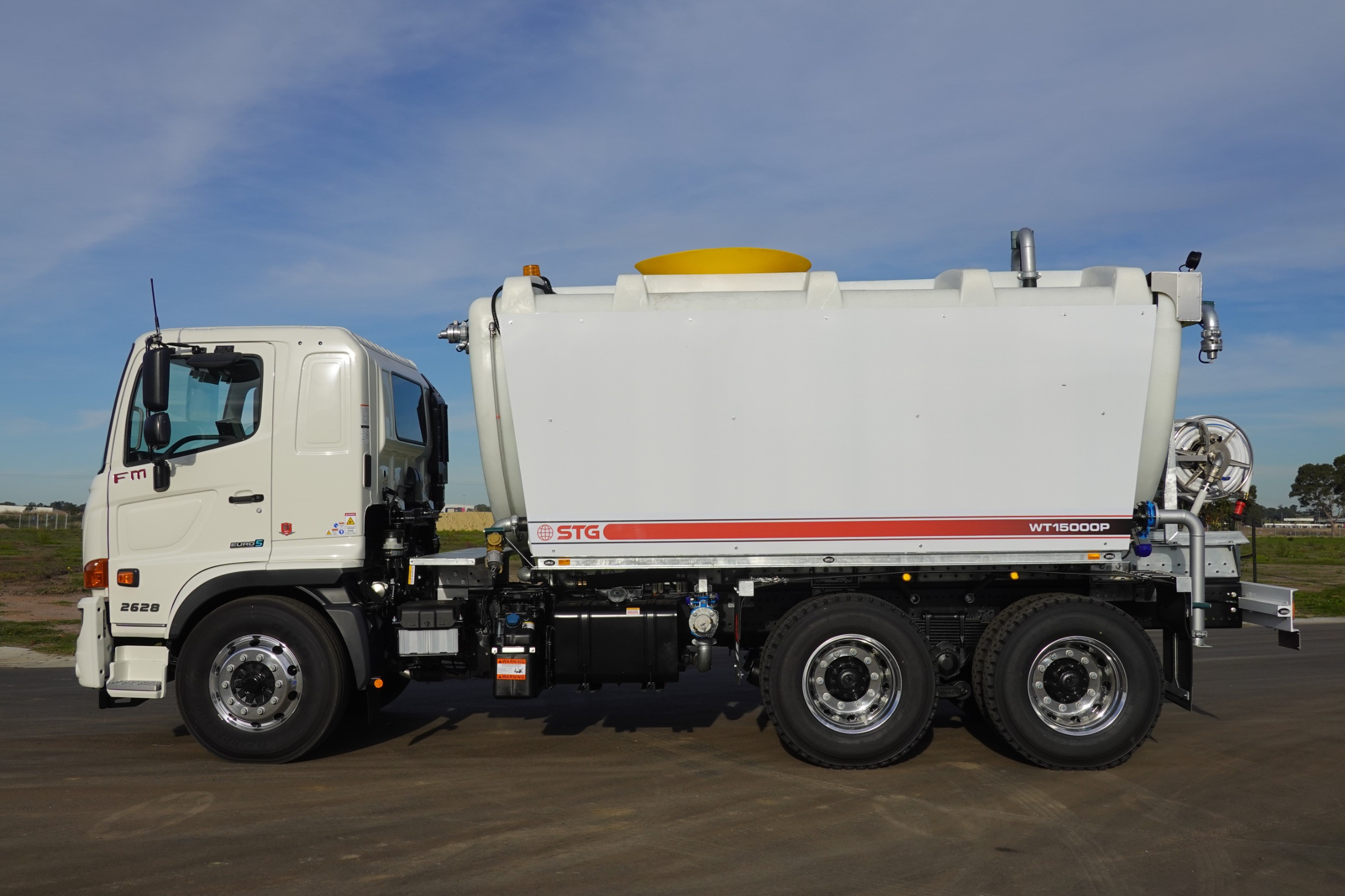 2024 HINO FM 2628-500 SERIES 15,000LT AUTOMATIC WATER TRUCK