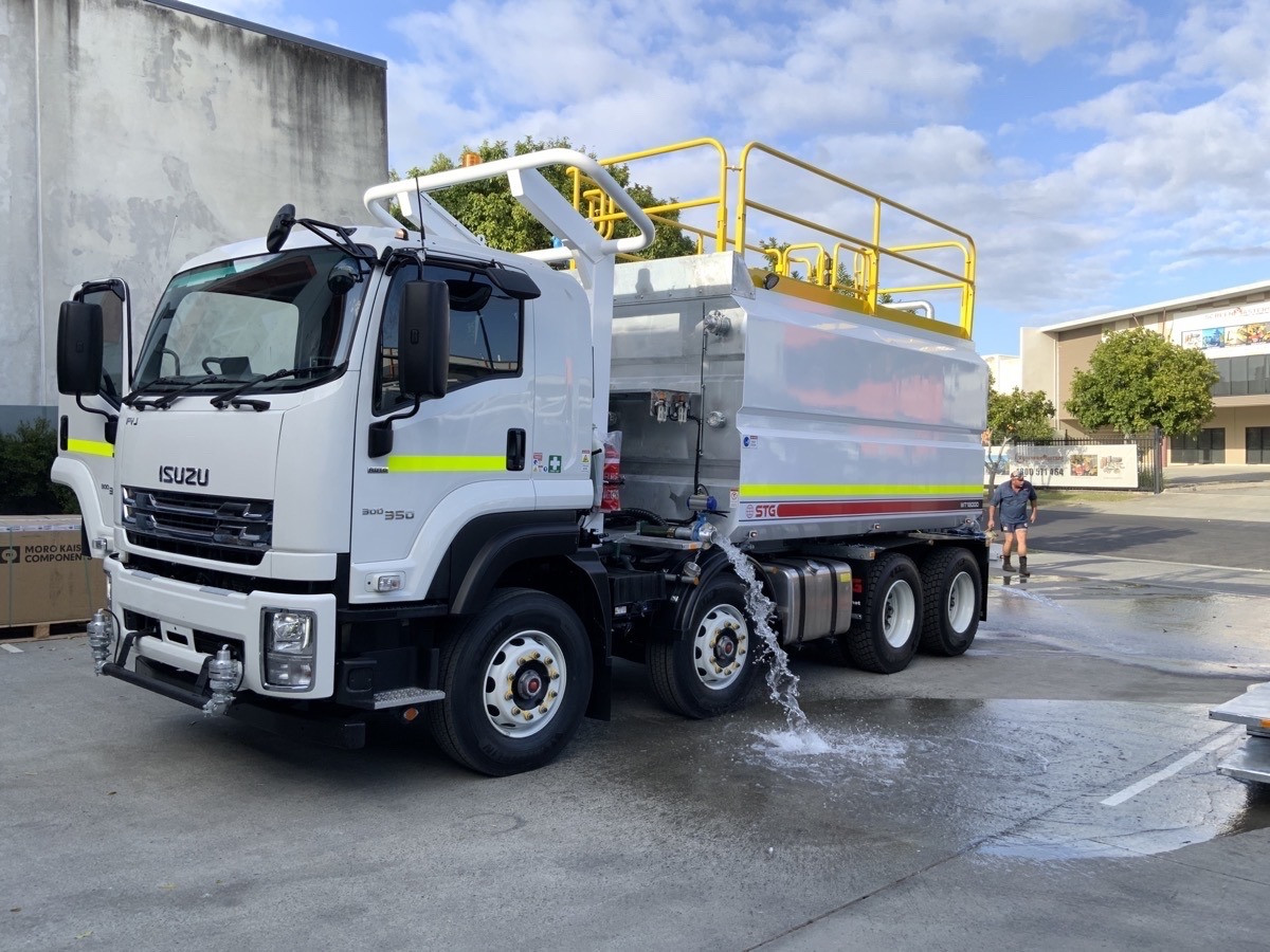 2025 ISUZU FYH 300-350 18,000LT GALVANISED AUTOMATIC WATER TRUCK