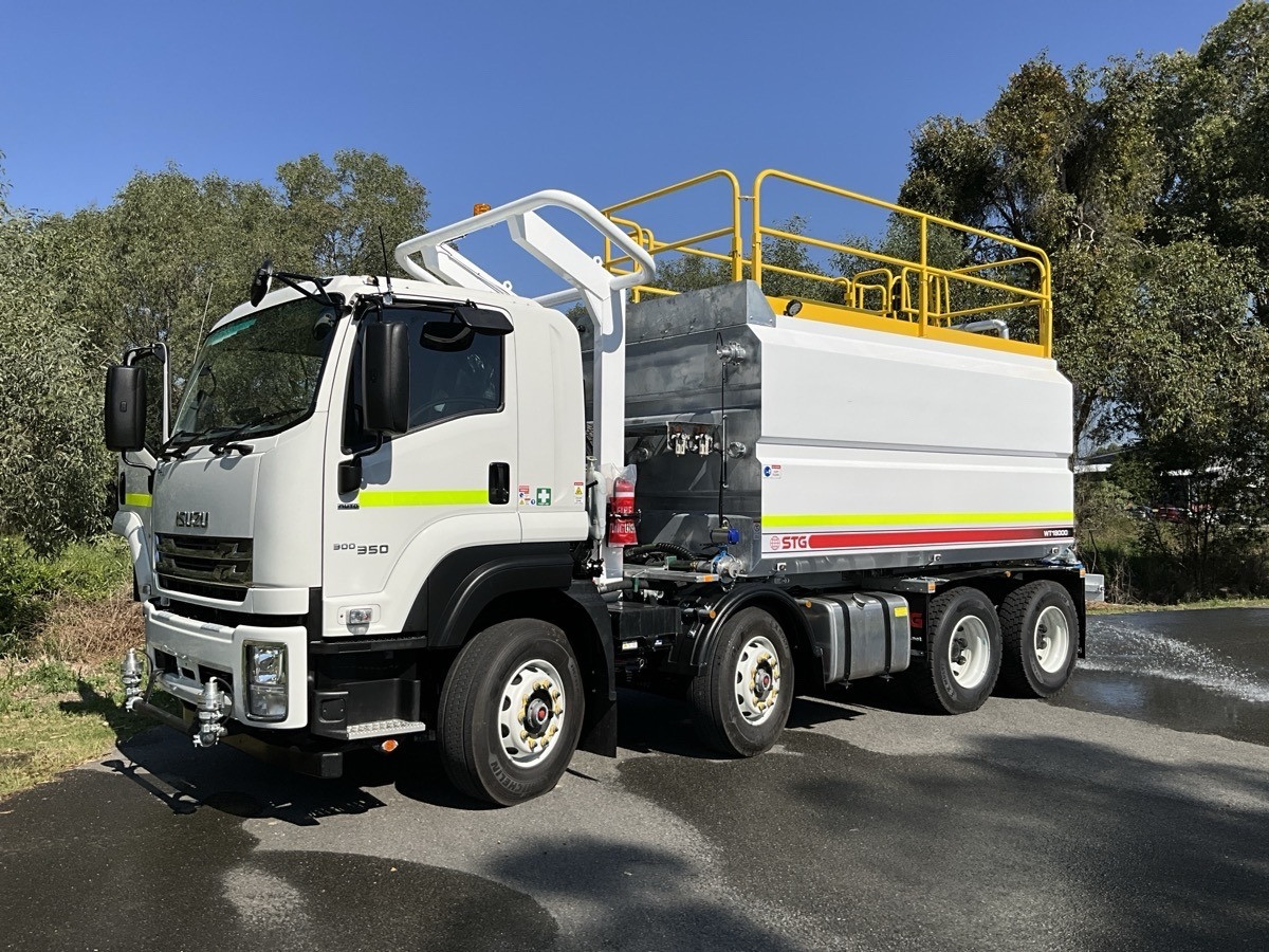 2025 ISUZU FYH 300-350 18,000LT GALVANISED AUTOMATIC WATER TRUCK