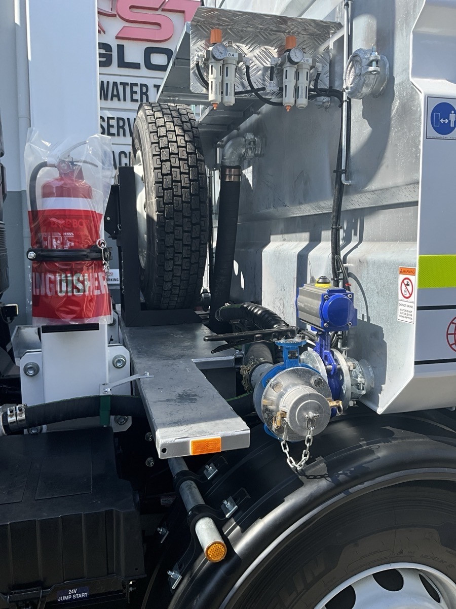 2025 ISUZU FYH 300-350 18,000LT GALVANISED AUTOMATIC WATER TRUCK